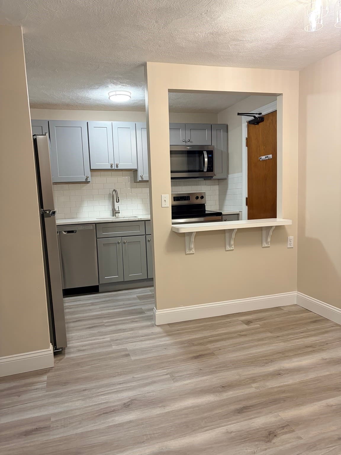 23 Davis # b12, Acton MA 01720