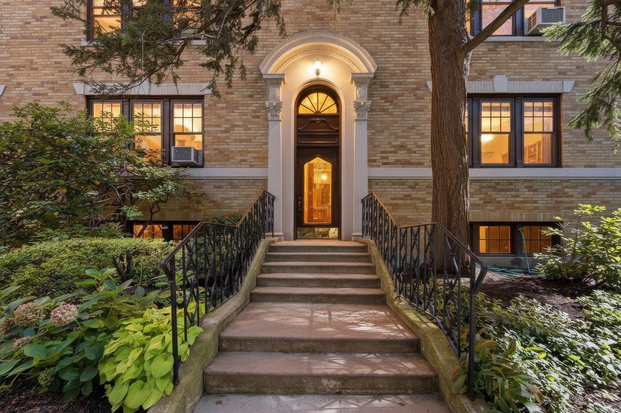 Condominium at 413 Washington Street # 4, Brookline MA 02446, Brookline, photo 2 of 16