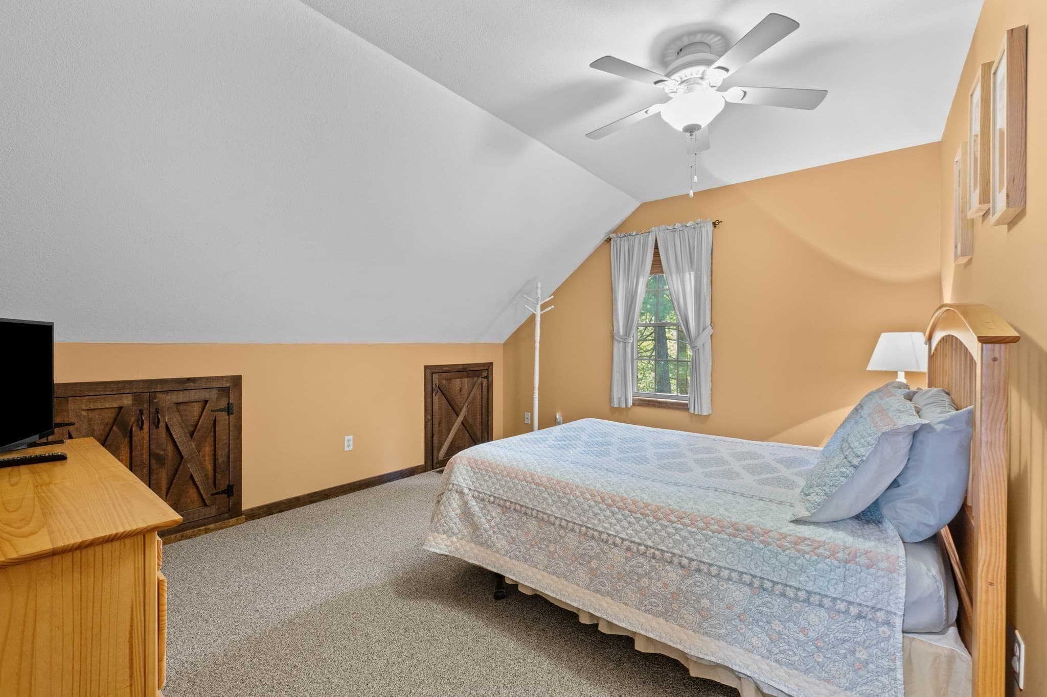 Single Family Residence at 108 Remick Dr, Tamworth NH 03886, Tamworth, photo 14 of 34