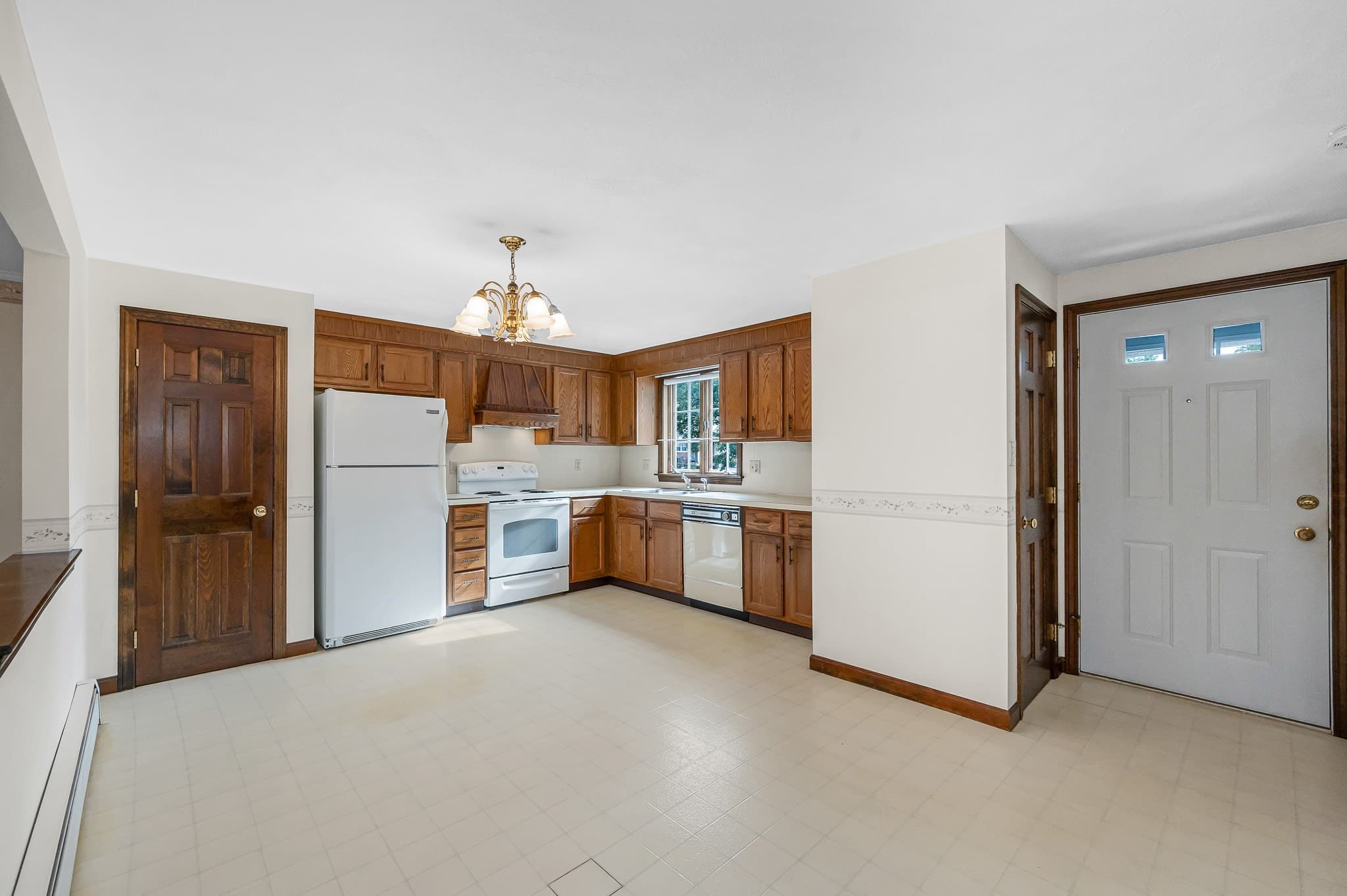 Condominium at 25 Oak St # D, Methuen MA 01844, Methuen, photo 3 of 36