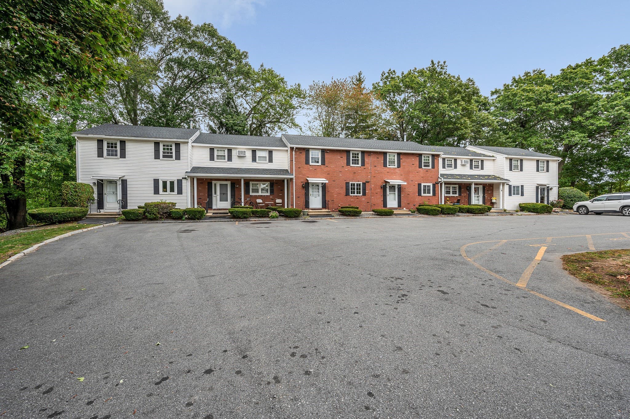 Condominium at 25 Oak St # D, Methuen MA 01844, Methuen, photo 32 of 36