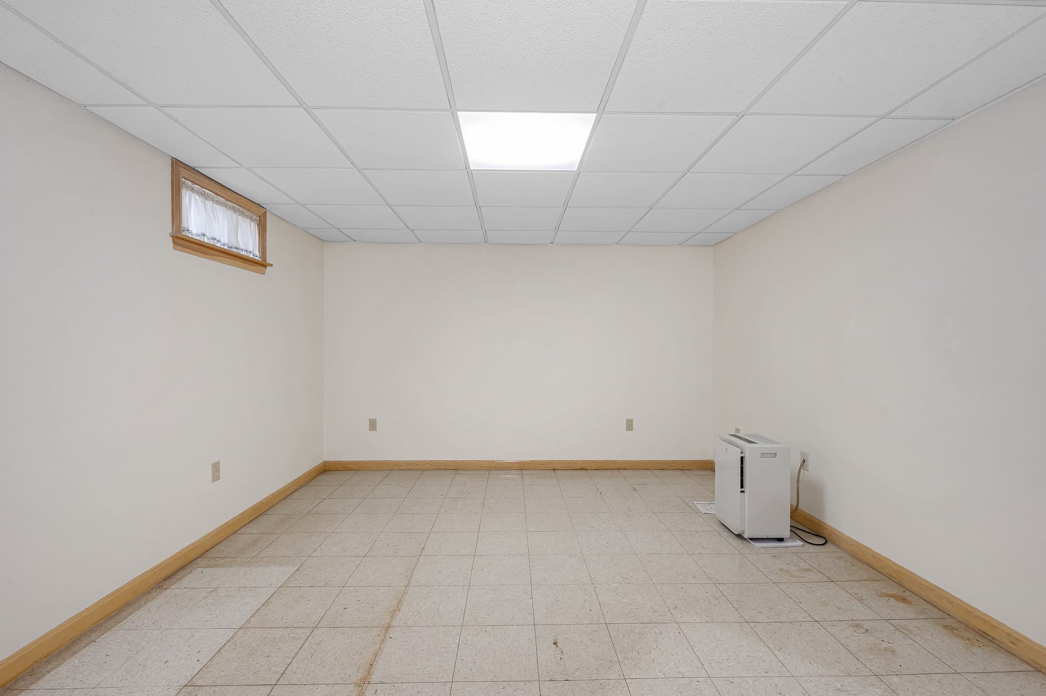 Condominium at 25 Oak St # D, Methuen MA 01844, Methuen, photo 24 of 36