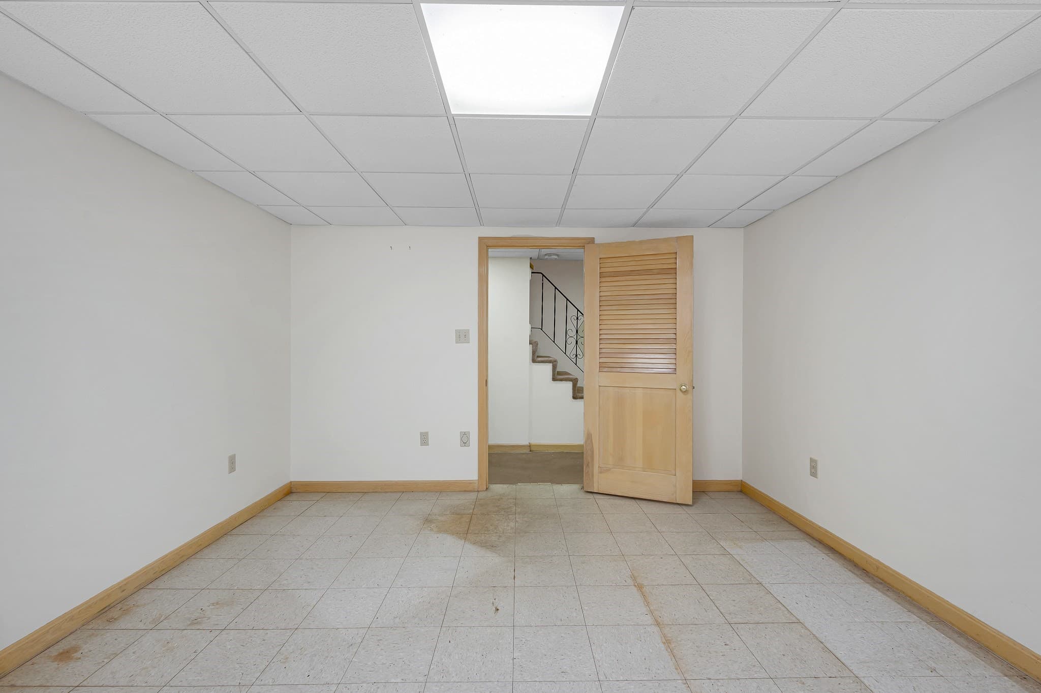 Condominium at 25 Oak St # D, Methuen MA 01844, Methuen, photo 25 of 36