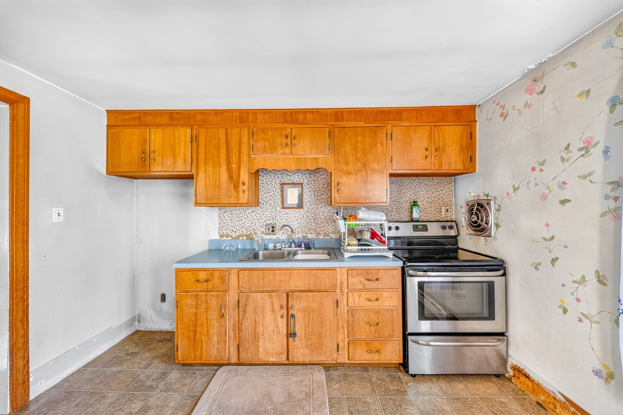 Single Family Residence at 121 High Street, Billerica MA 01862, Billerica, photo 10 of 26