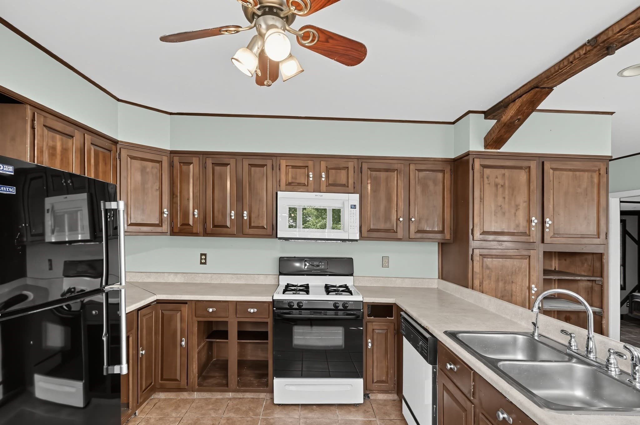 Single Family Residence at 47 Fremont St, Taunton MA 02780, Taunton, photo 8 of 28