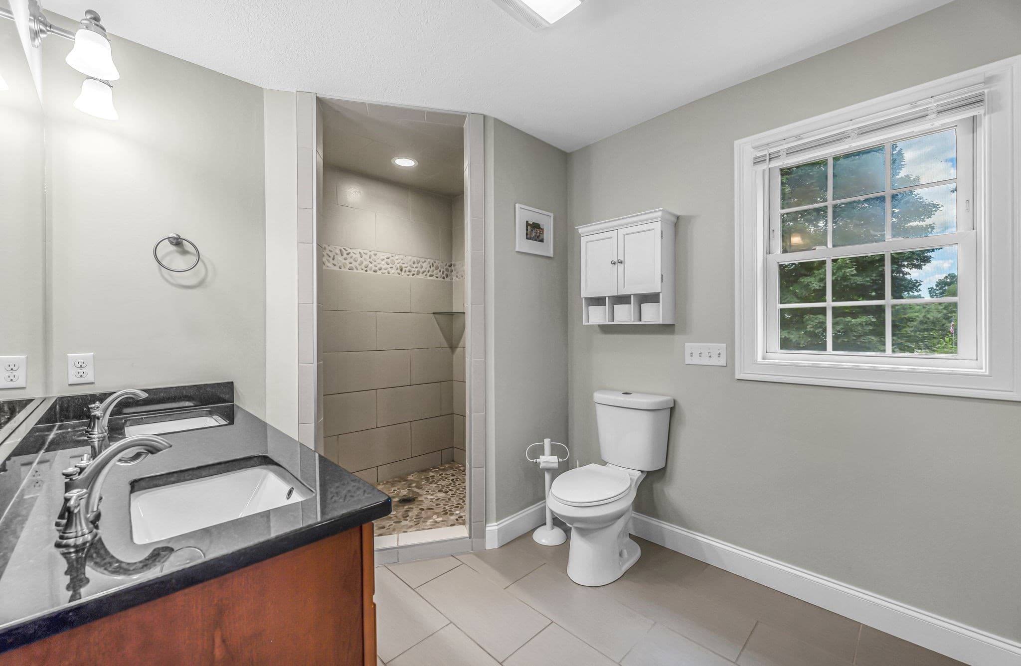 Single Family Residence at 437 Porter Rd, East Longmeadow MA 01028, East Longmeadow, photo 20 of 40