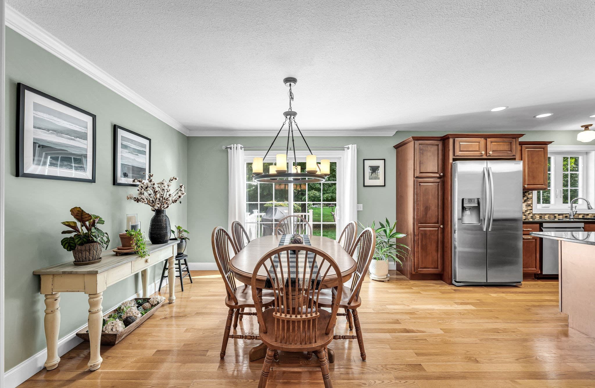 Single Family Residence at 437 Porter Rd, East Longmeadow MA 01028, East Longmeadow, photo 9 of 40