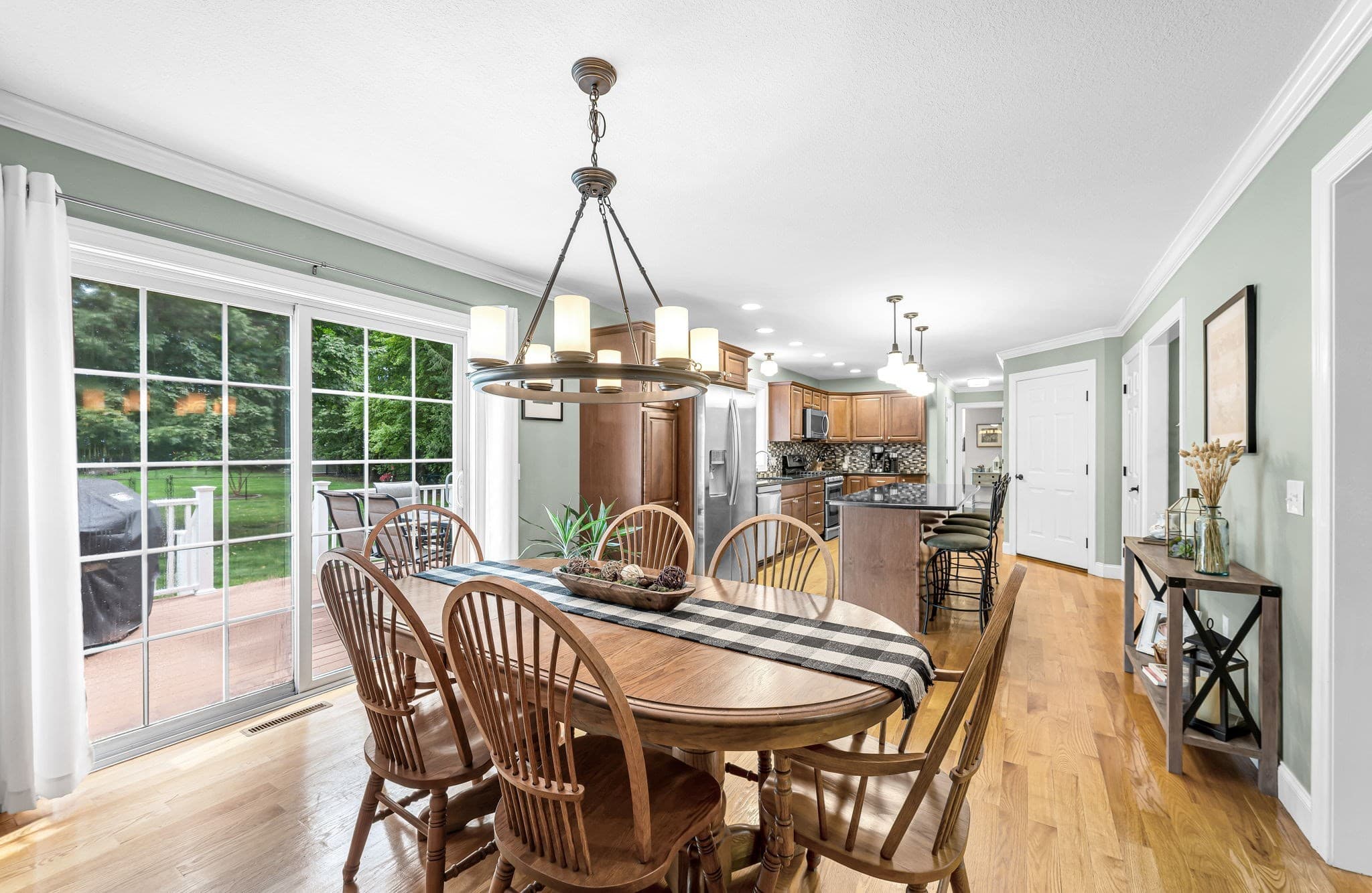 Single Family Residence at 437 Porter Rd, East Longmeadow MA 01028, East Longmeadow, photo 10 of 40