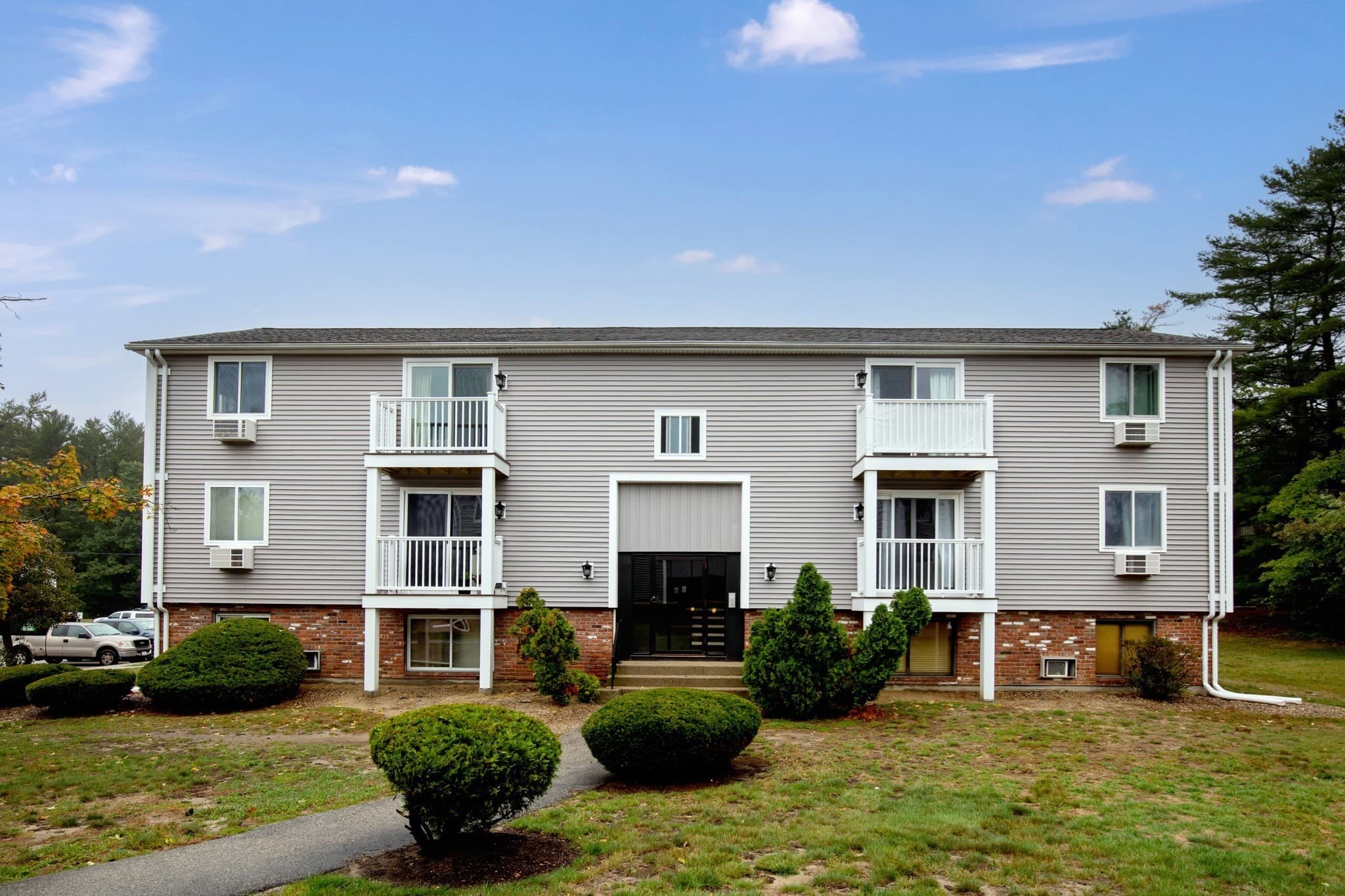 Condominium at 8 Royal Dane Dr # 69, Marshfield MA 02050, Marshfield, photo 2 of 24