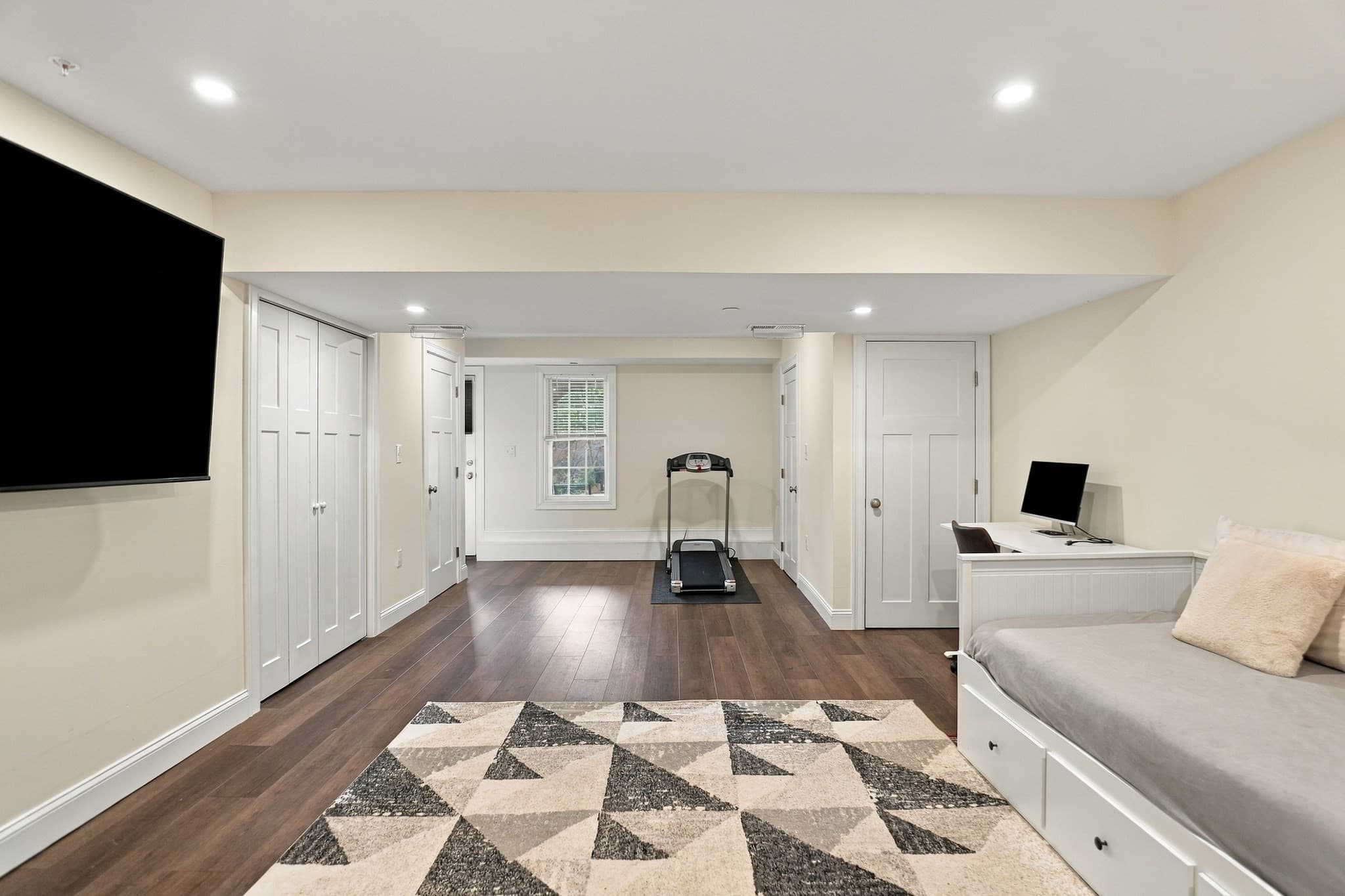 Condominium at 401 West St # C, East Bridgewater MA 02333, East Bridgewater, photo 13 of 32