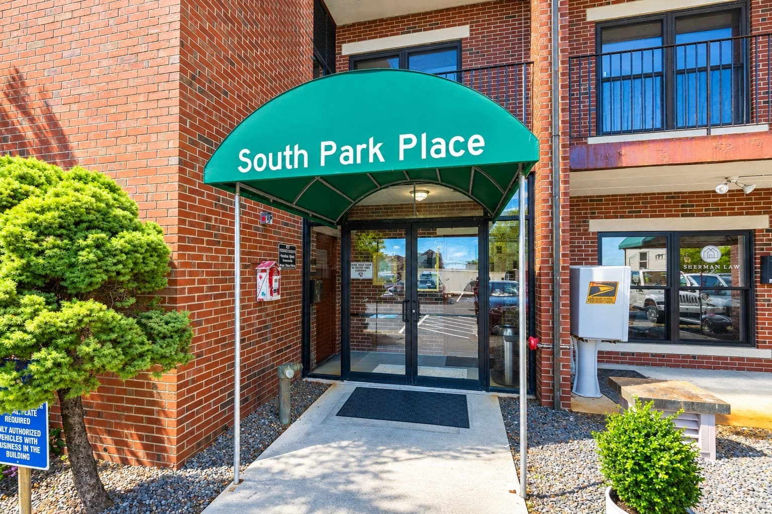 Condominium at 95 Court # 19, Plymouth MA 02360, Plymouth, photo 2 of 21