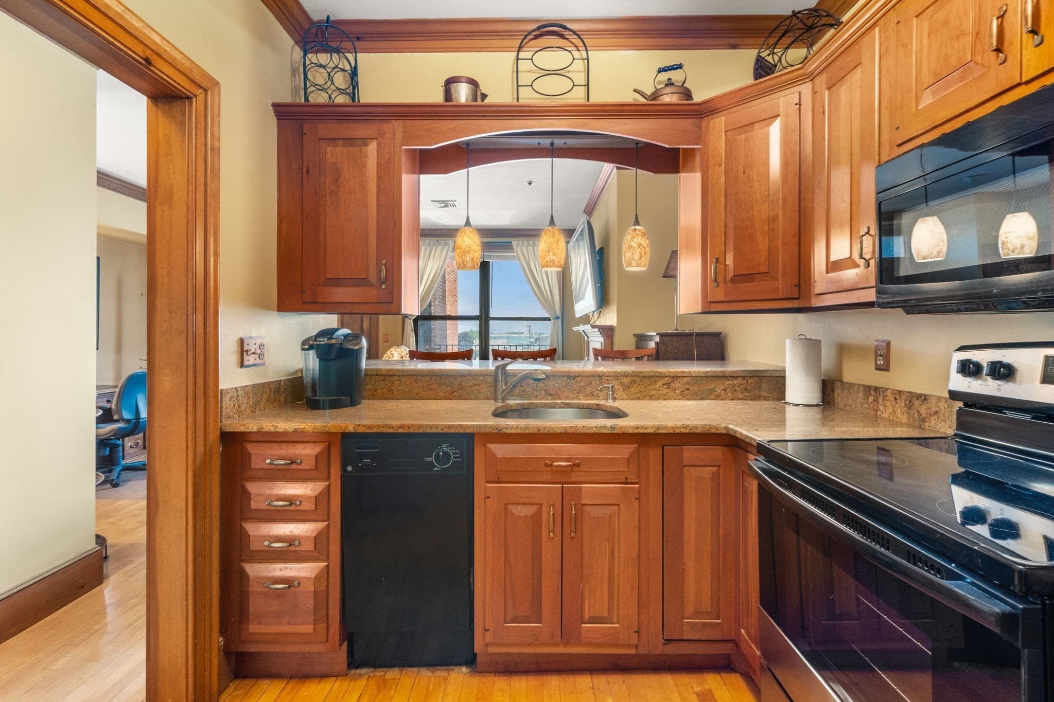 Condominium at 95 Court # 19, Plymouth MA 02360, Plymouth, photo 12 of 21
