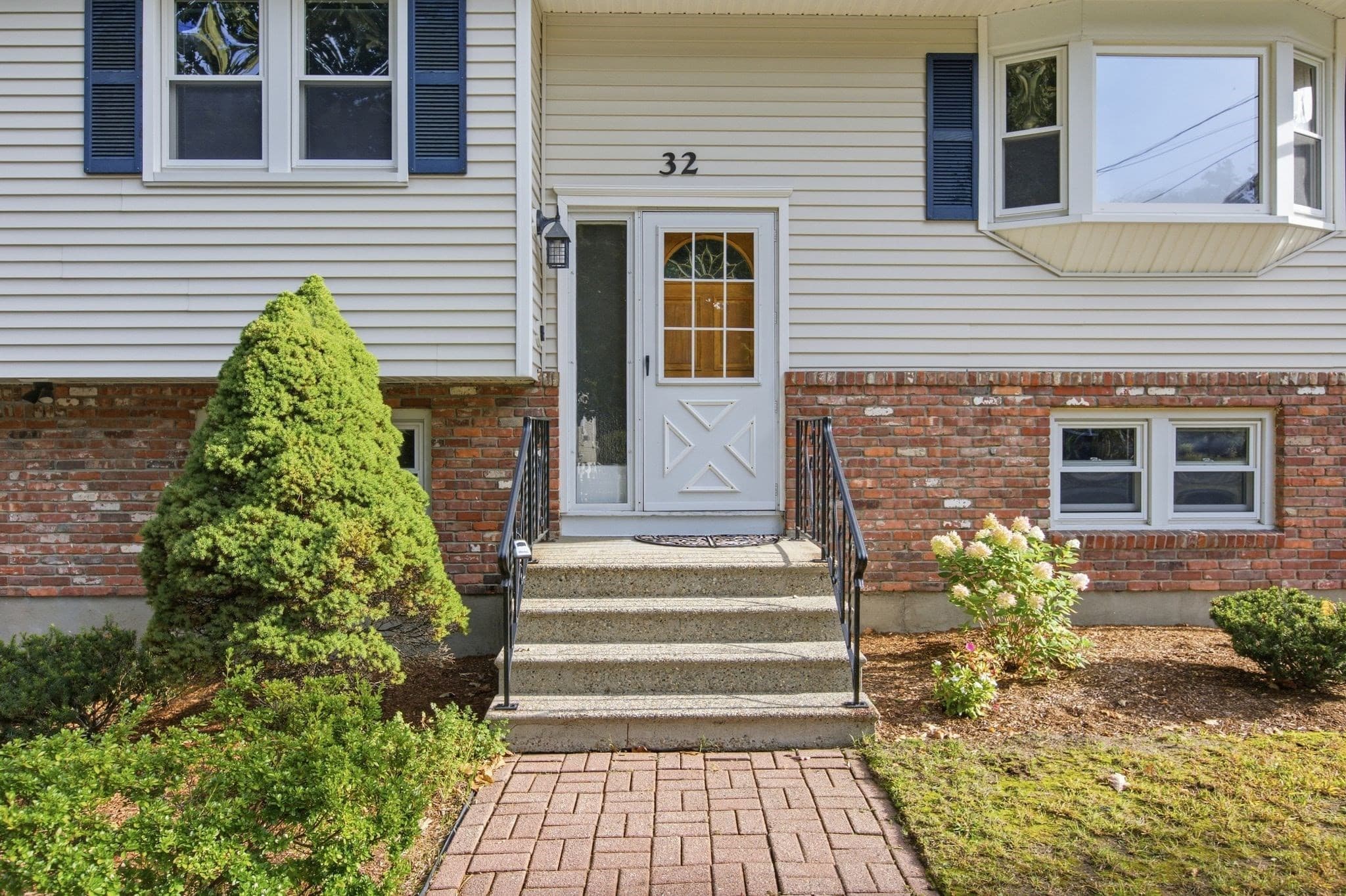 Single Family Residence at 32 Westwood Street, Burlington MA 01803, Burlington, photo 3 of 42