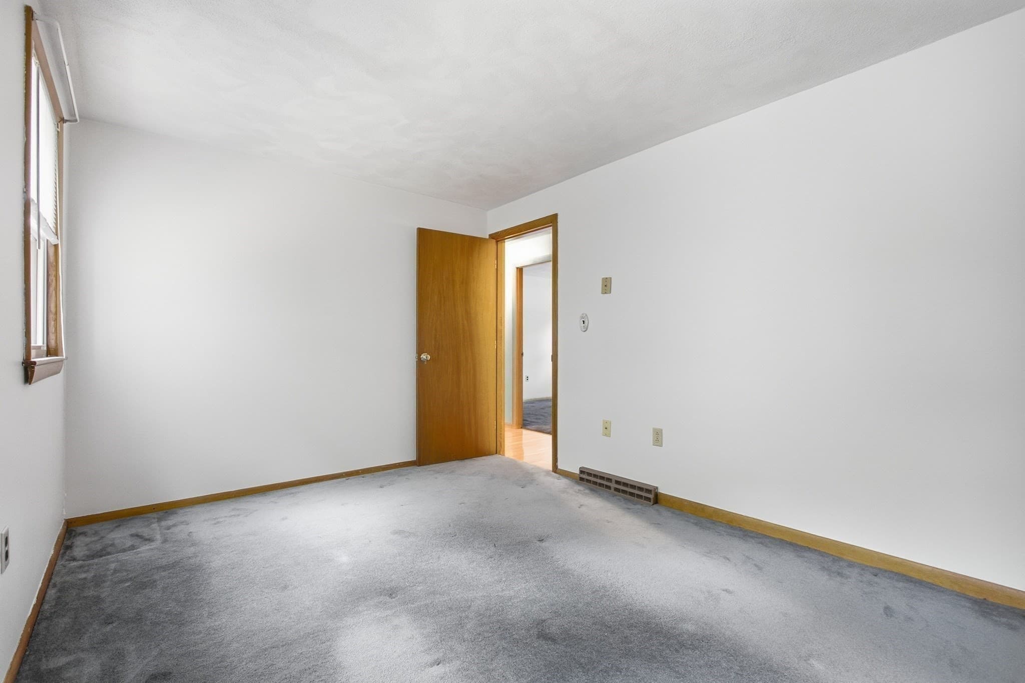 Single Family Residence at 32 Westwood Street, Burlington MA 01803, Burlington, photo 29 of 42