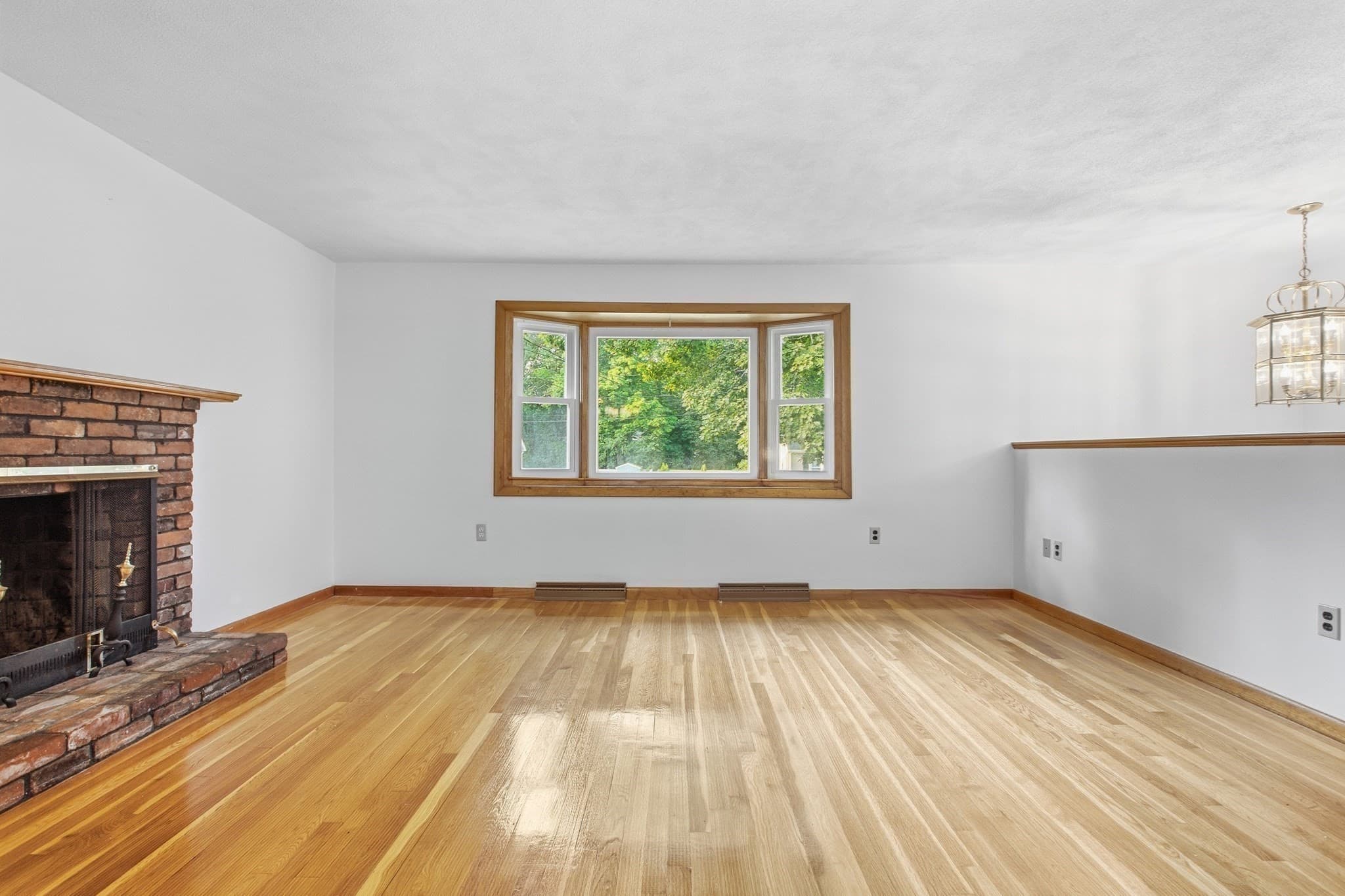 Single Family Residence at 32 Westwood Street, Burlington MA 01803, Burlington, photo 8 of 42