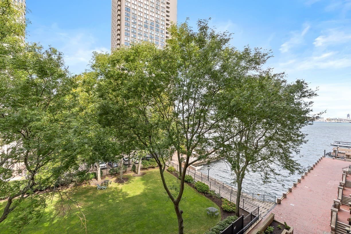Condominium at 20 Rowes Wharf # 501, Boston MA 02110, Boston, photo 2 of 37