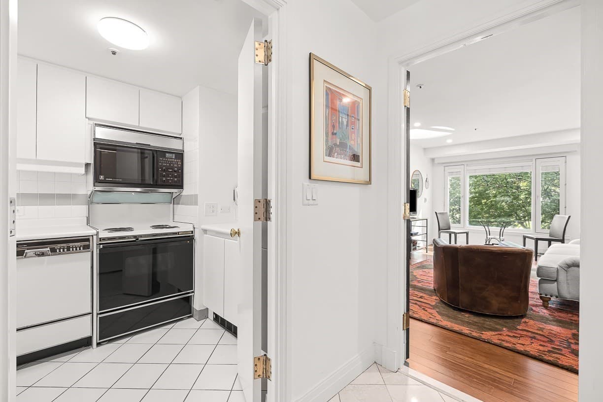 Condominium at 20 Rowes Wharf # 501, Boston MA 02110, Boston, photo 12 of 37