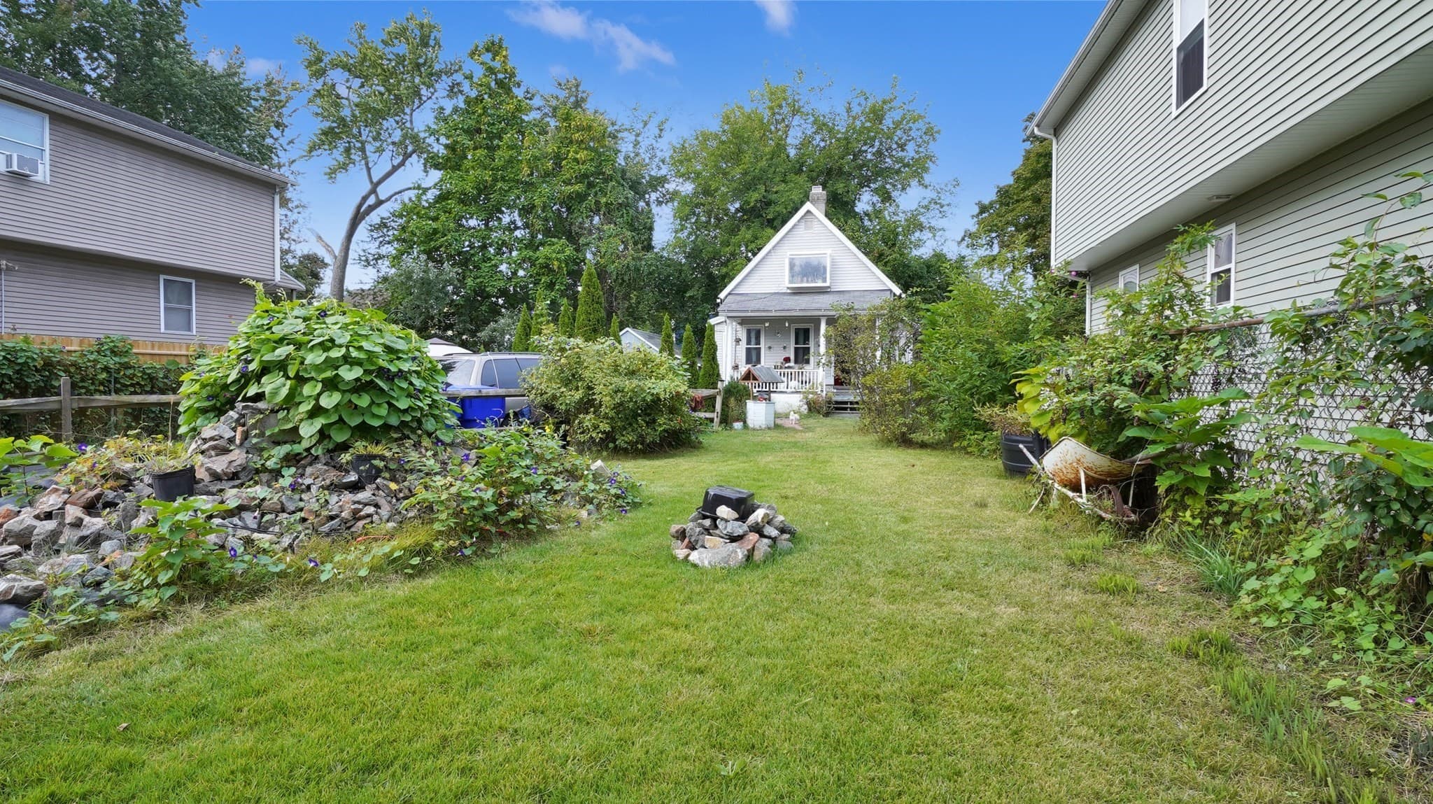 Single Family Residence at 34 Cambridge St, Springfield MA 01109, Springfield, photo 5 of 20