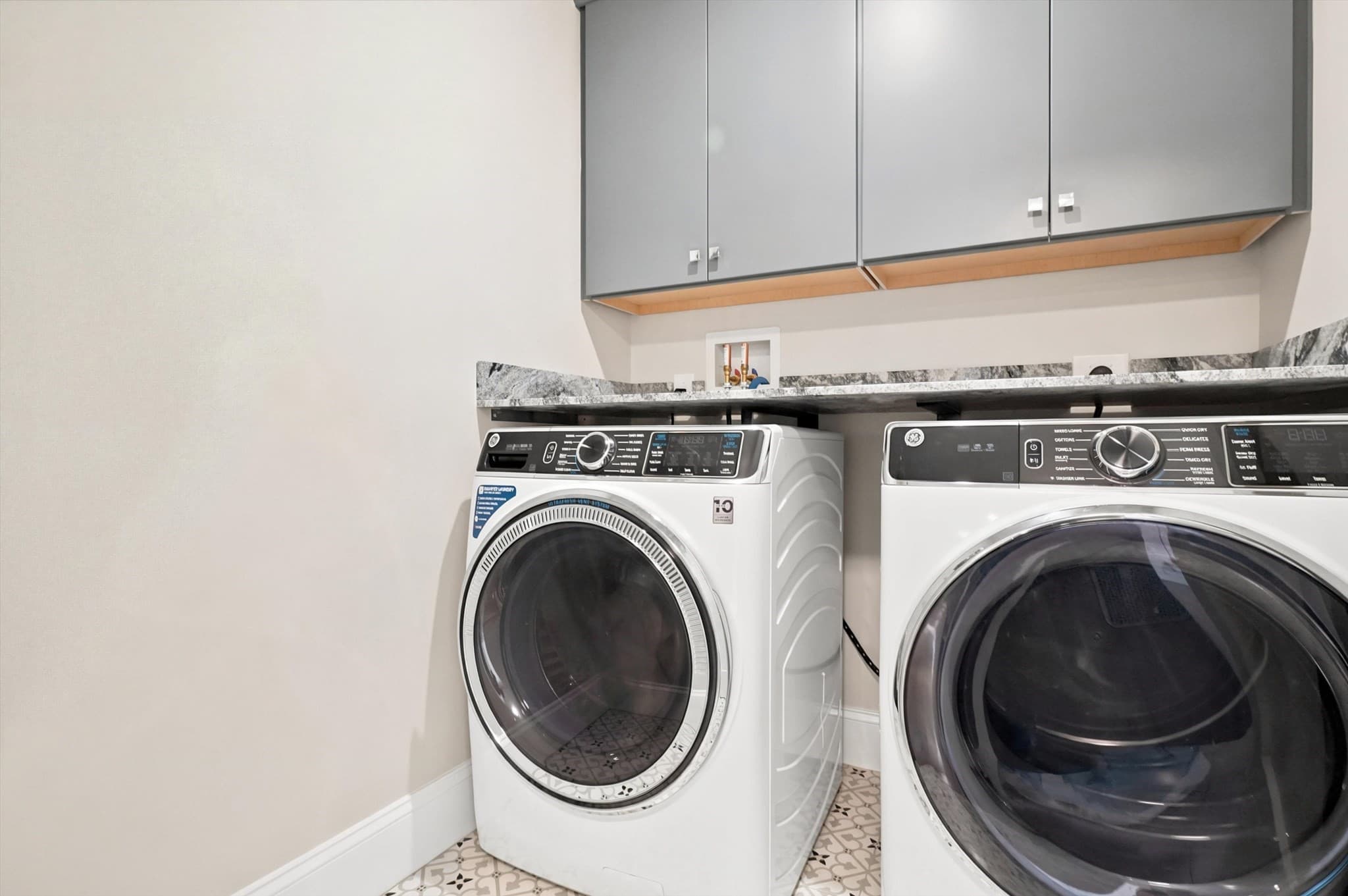 Condominium at 48 Cutter # 48, Amesbury MA 01913, Amesbury, photo 17 of 39