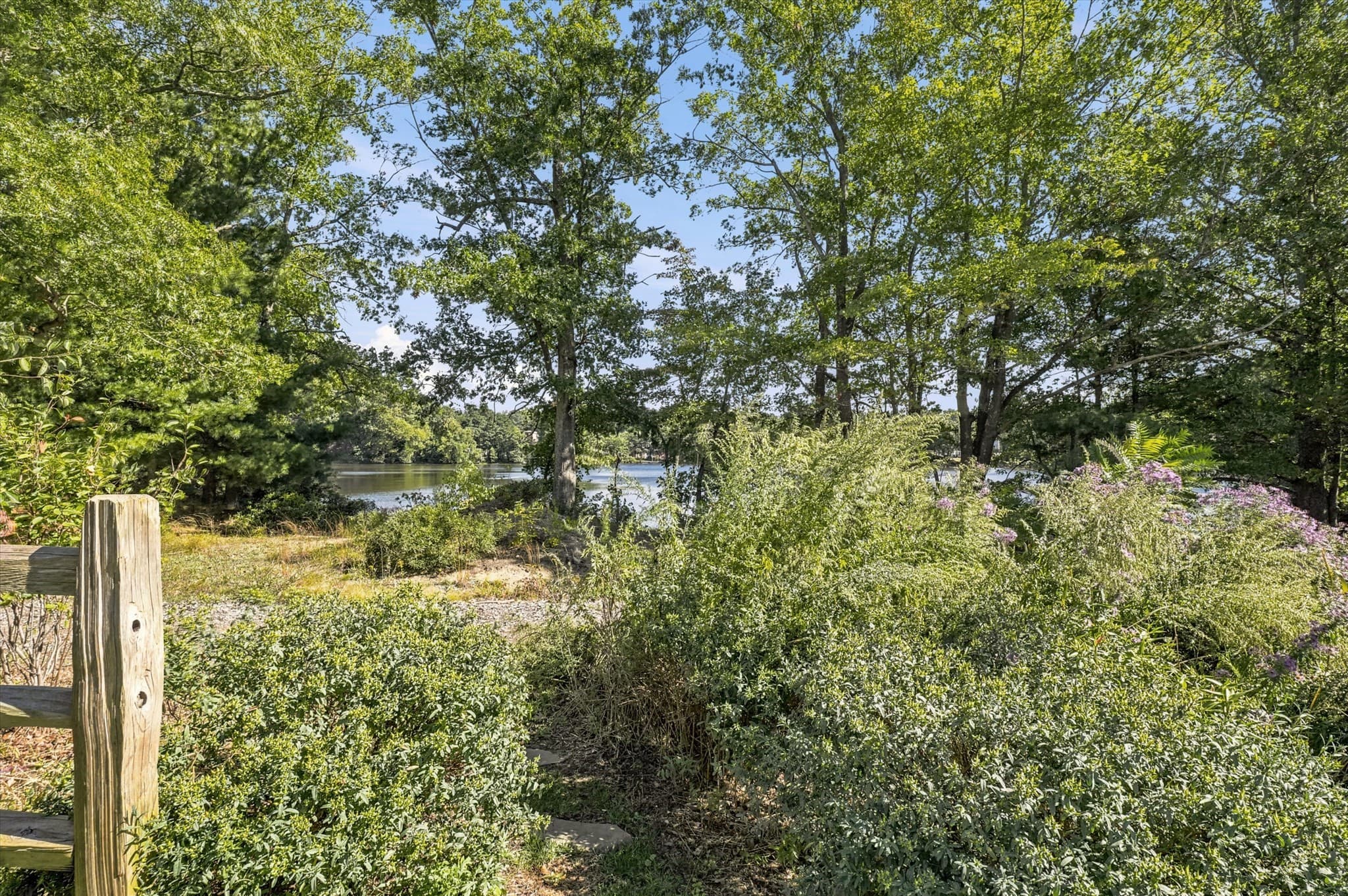 Condominium at 48 Cutter # 48, Amesbury MA 01913, Amesbury, photo 31 of 39