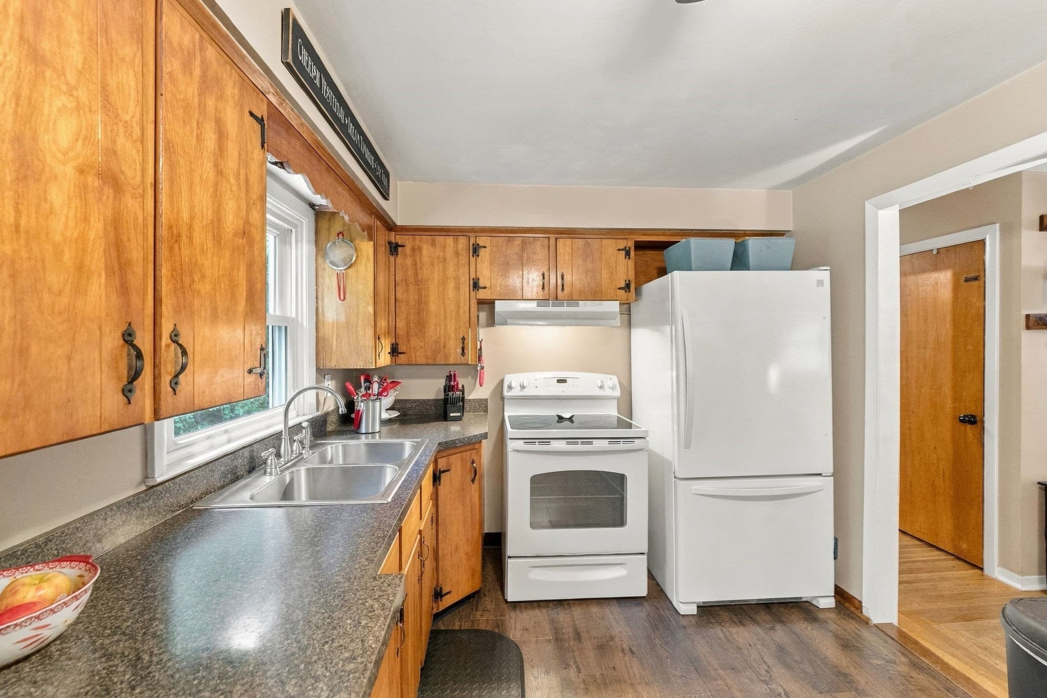 Single Family Residence at 418 Millville Rd, Uxbridge MA 01569, Uxbridge, photo 17 of 41