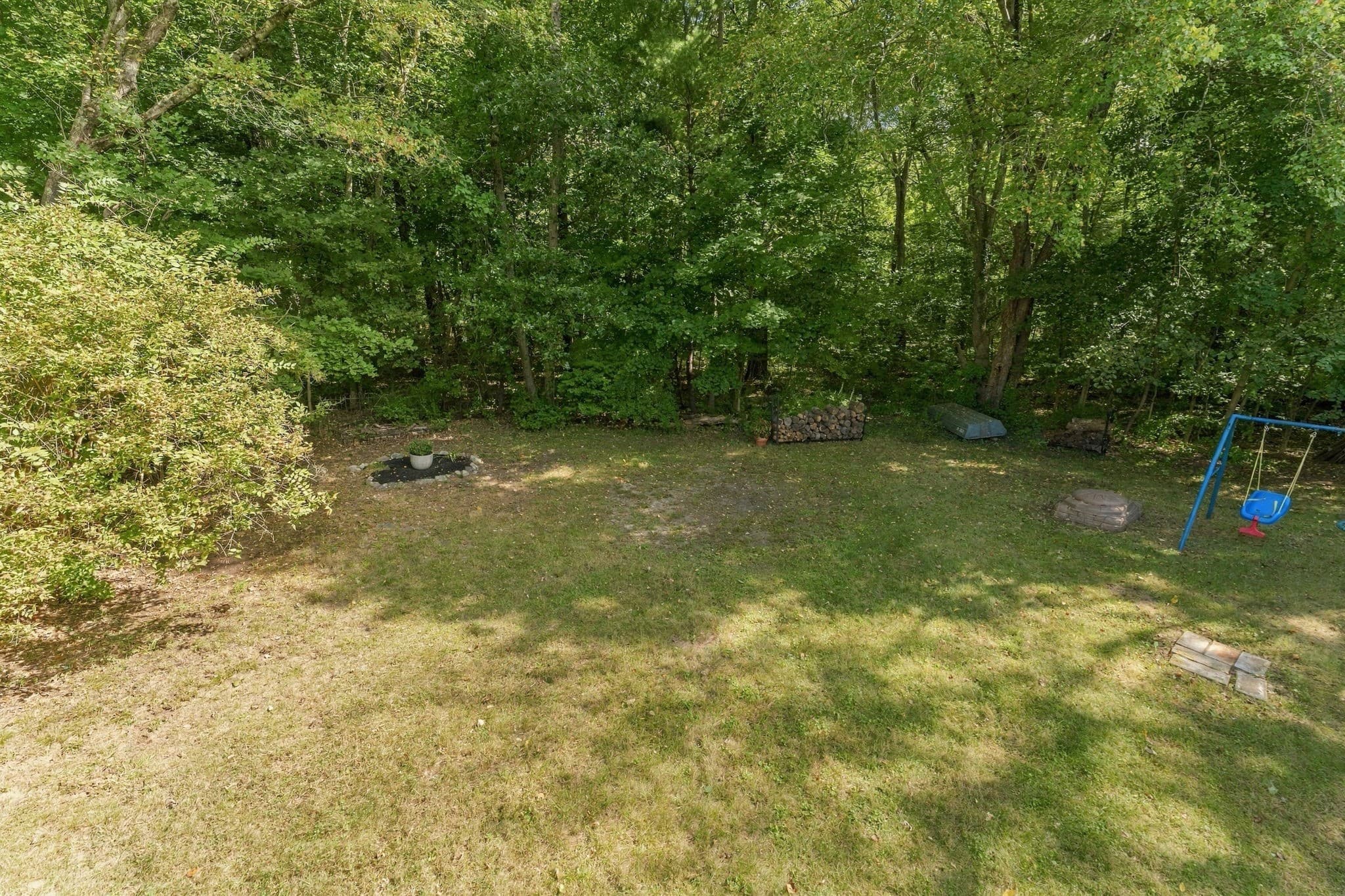 Single Family Residence at 418 Millville Rd, Uxbridge MA 01569, Uxbridge, photo 3 of 41