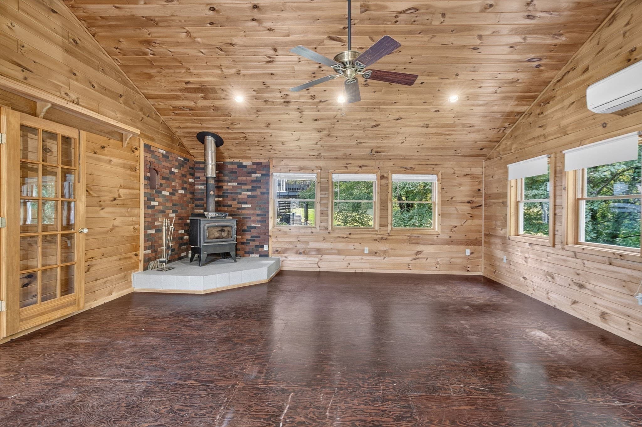 Single Family Residence at 12 Sunset, Derry NH 03038, Derry, photo 13 of 35