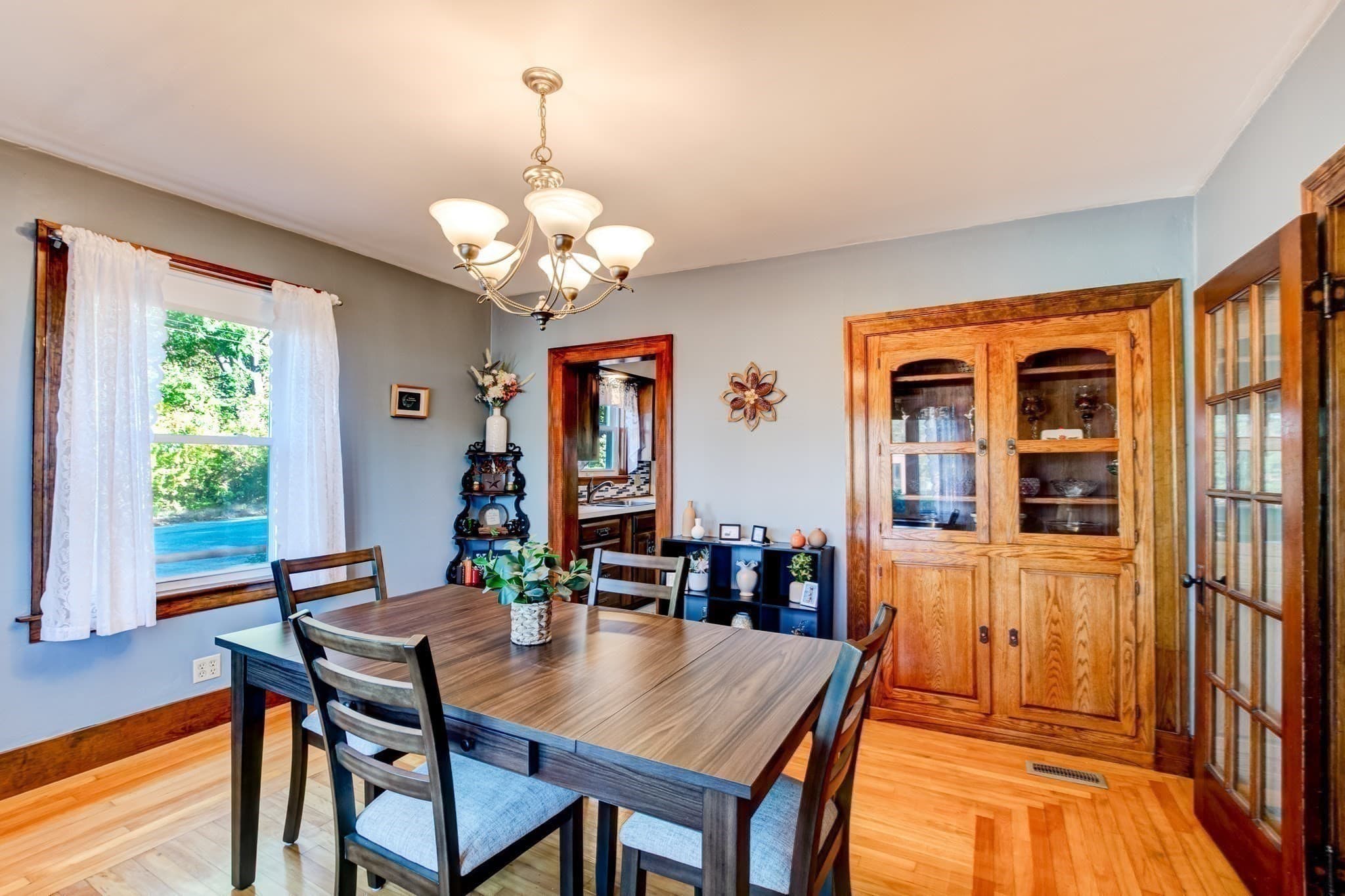 Single Family Residence at 246 Chestnut Street, Gardner MA 01440, Gardner, photo 10 of 38