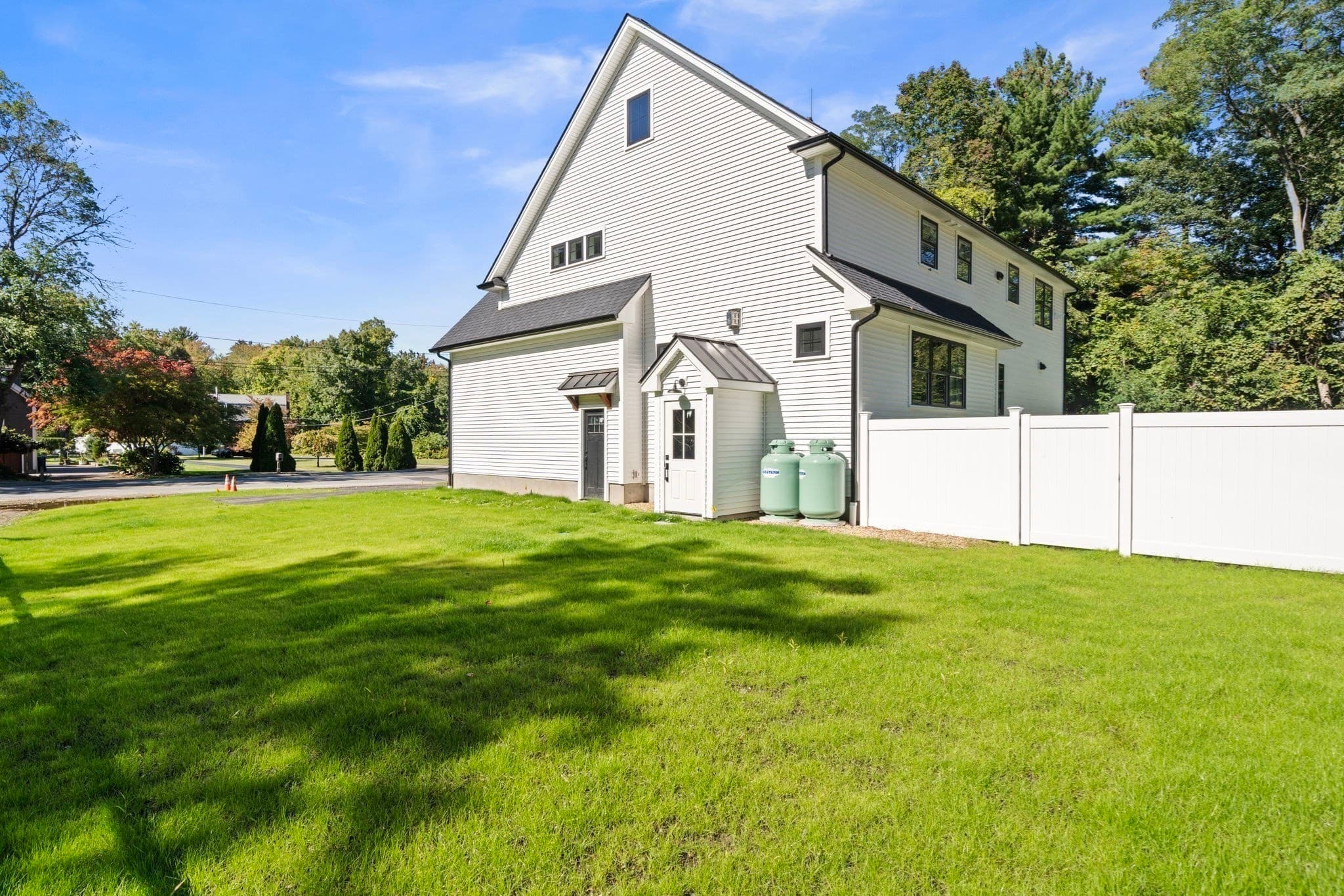 Single Family Residence at 158 Lake St, Wilmington MA 01887, Wilmington, photo 33 of 34