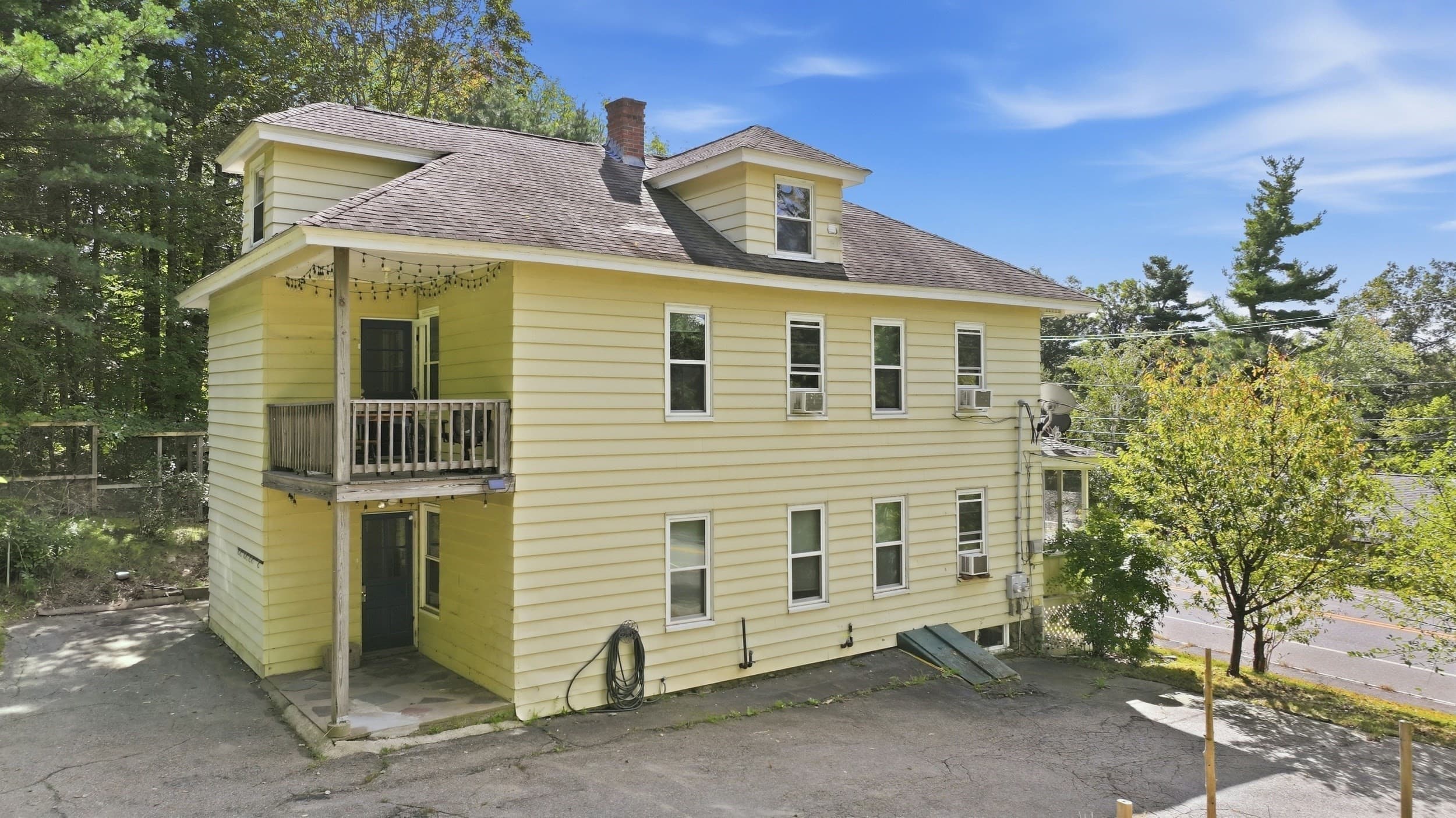 2 Family - 2 Units Up/Down at 1576 Main St, Holden MA 01522, Holden, photo 3 of 33