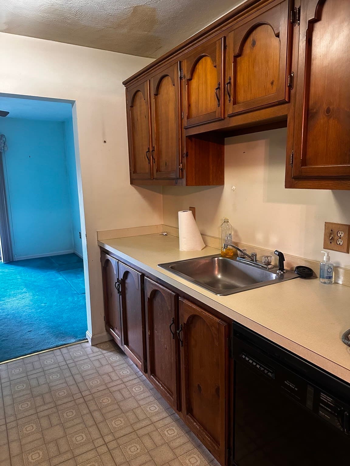 Condominium at 45 Washington Street # 45, Methuen MA 01844, Methuen, photo 7 of 11