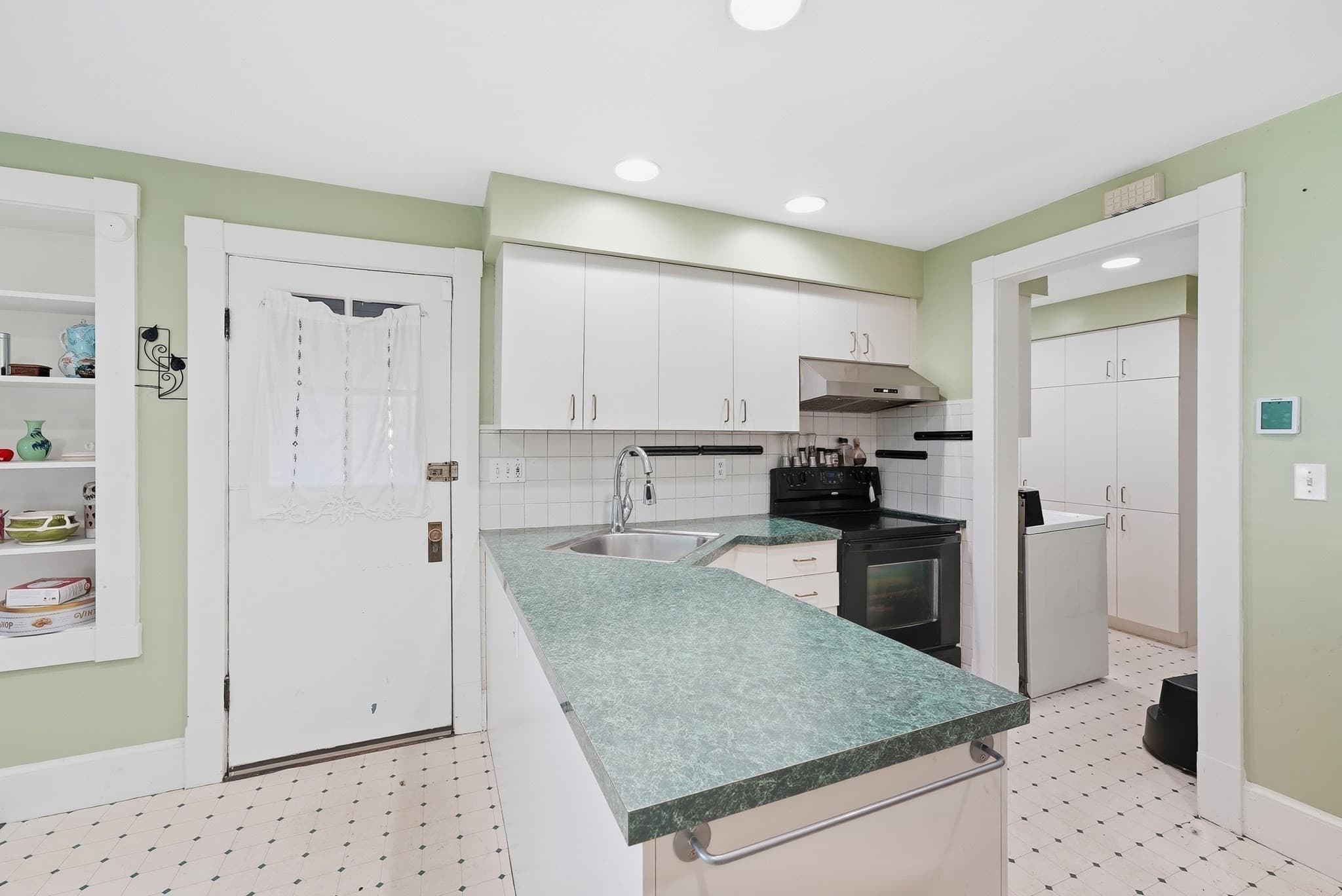Single Family Residence at 98 Bellevue Ave, Springfield MA 01108, Springfield, photo 20 of 33