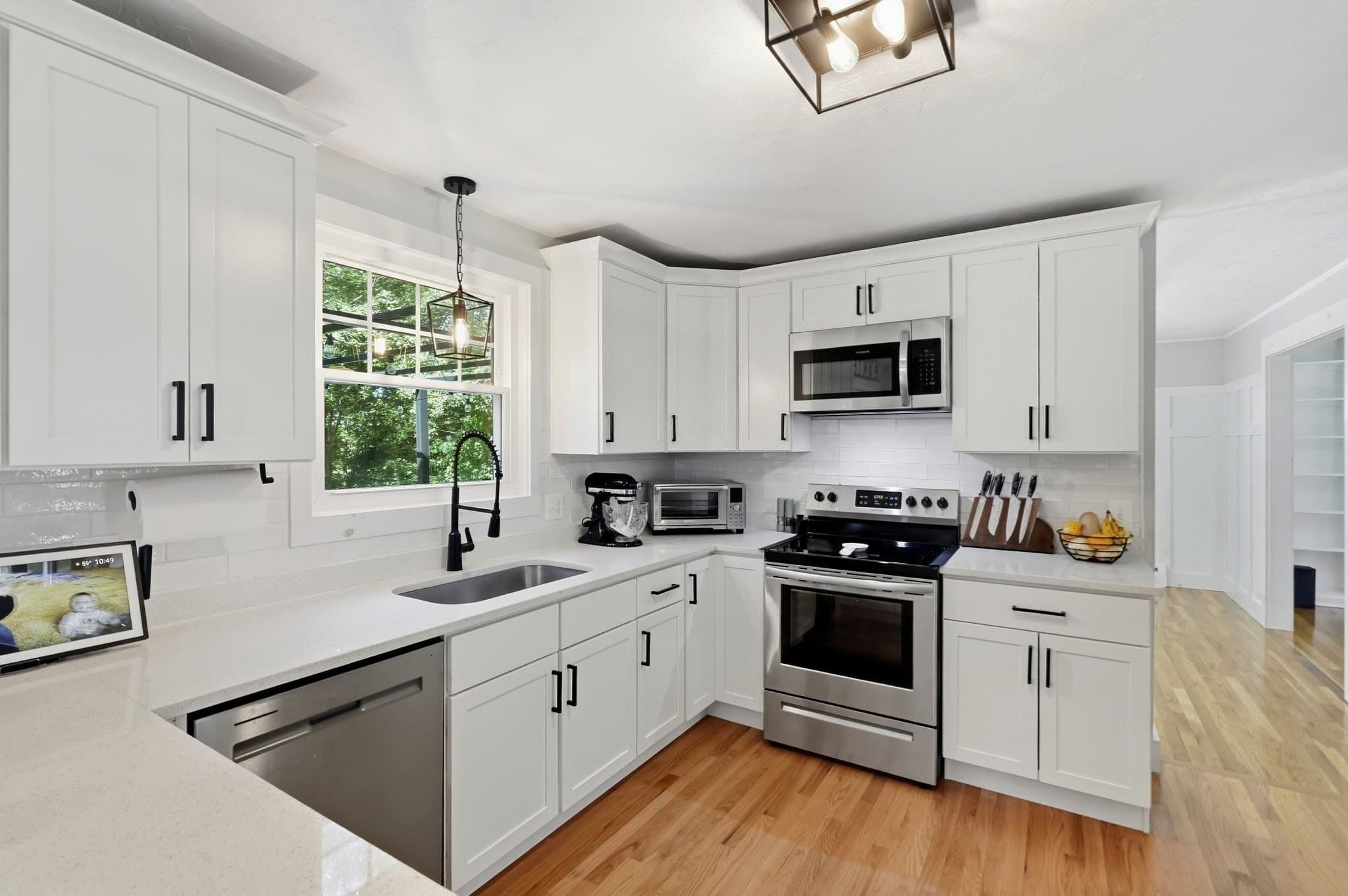 Single Family Residence at 6 Rhonda Rheault Dr., Oxford MA 01540, Oxford, photo 5 of 42