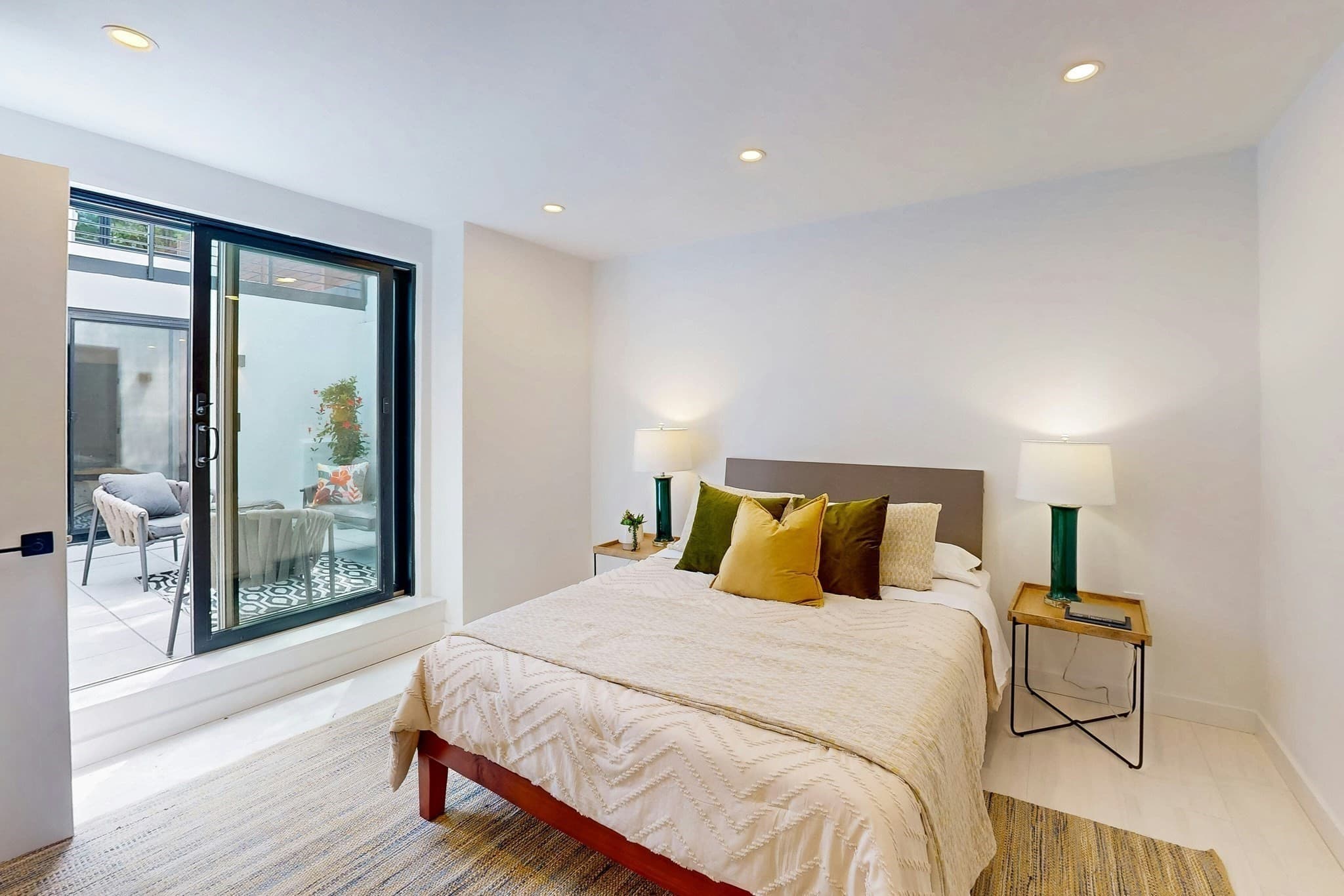Condominium at 131-135 Charles Street # 133, Cambridge MA 02141, Cambridge, photo 15 of 16