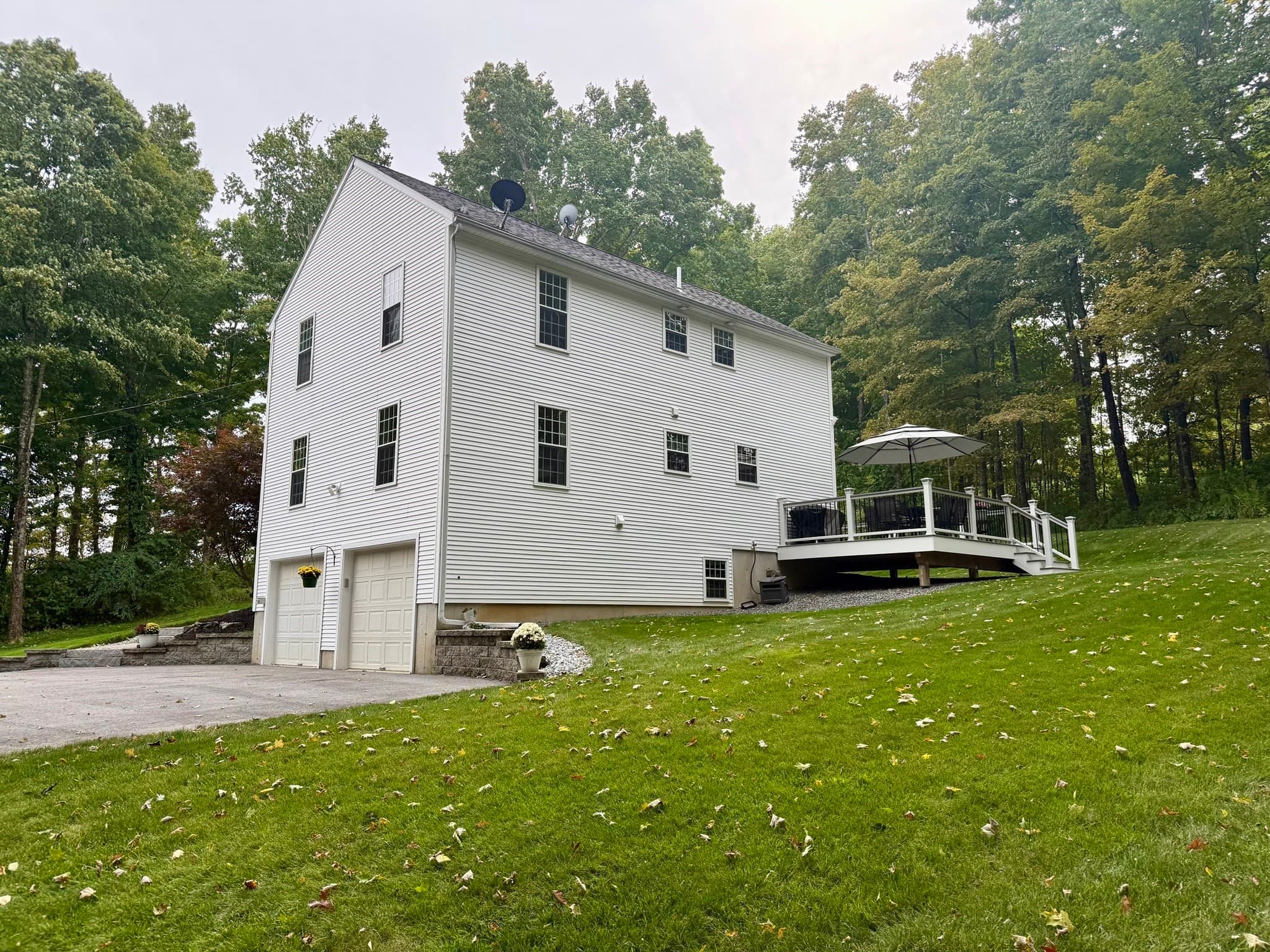Single Family Residence at 823 Moore Rd, New Braintree MA 01531, New Braintree, photo 3 of 21