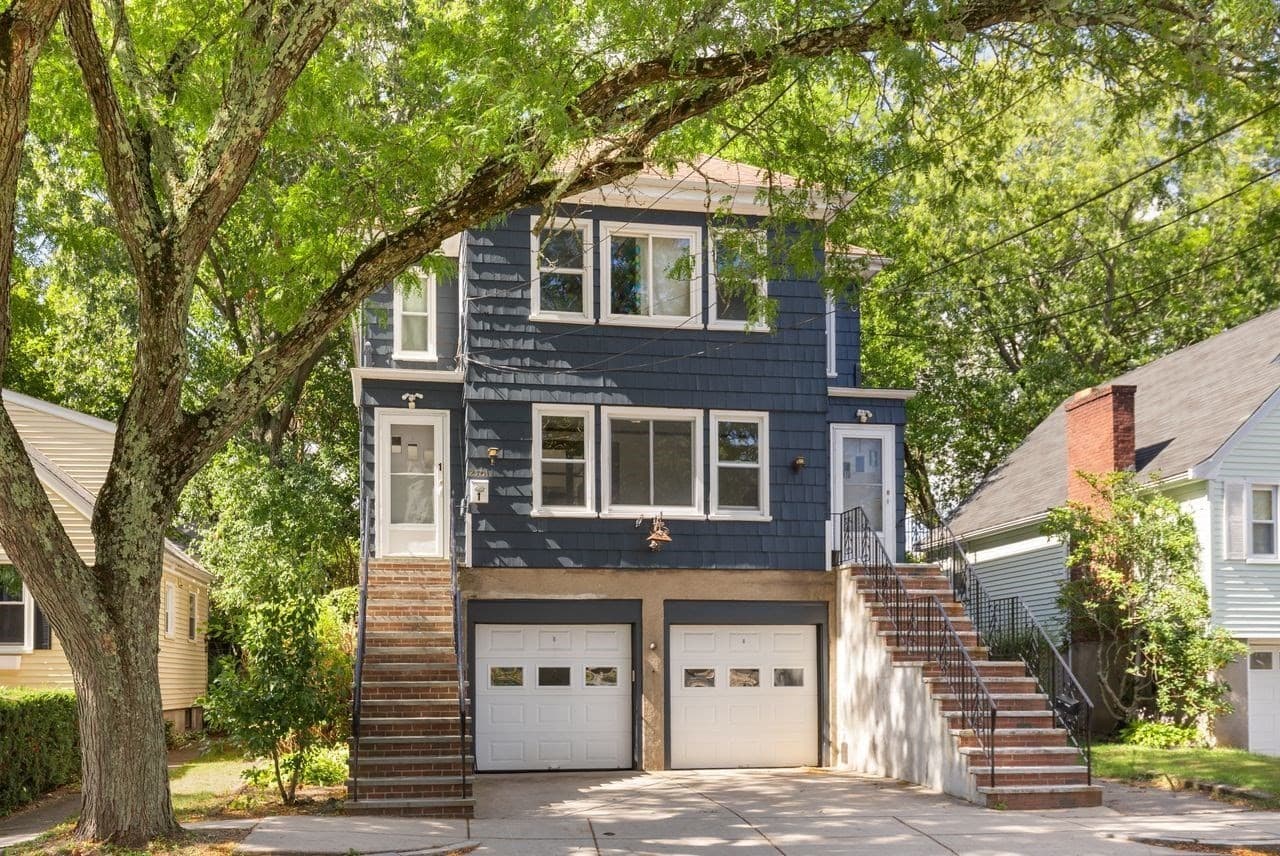 Multi Family at 2501 Centre St, Boston MA 02132, Boston, photo 4 of 33