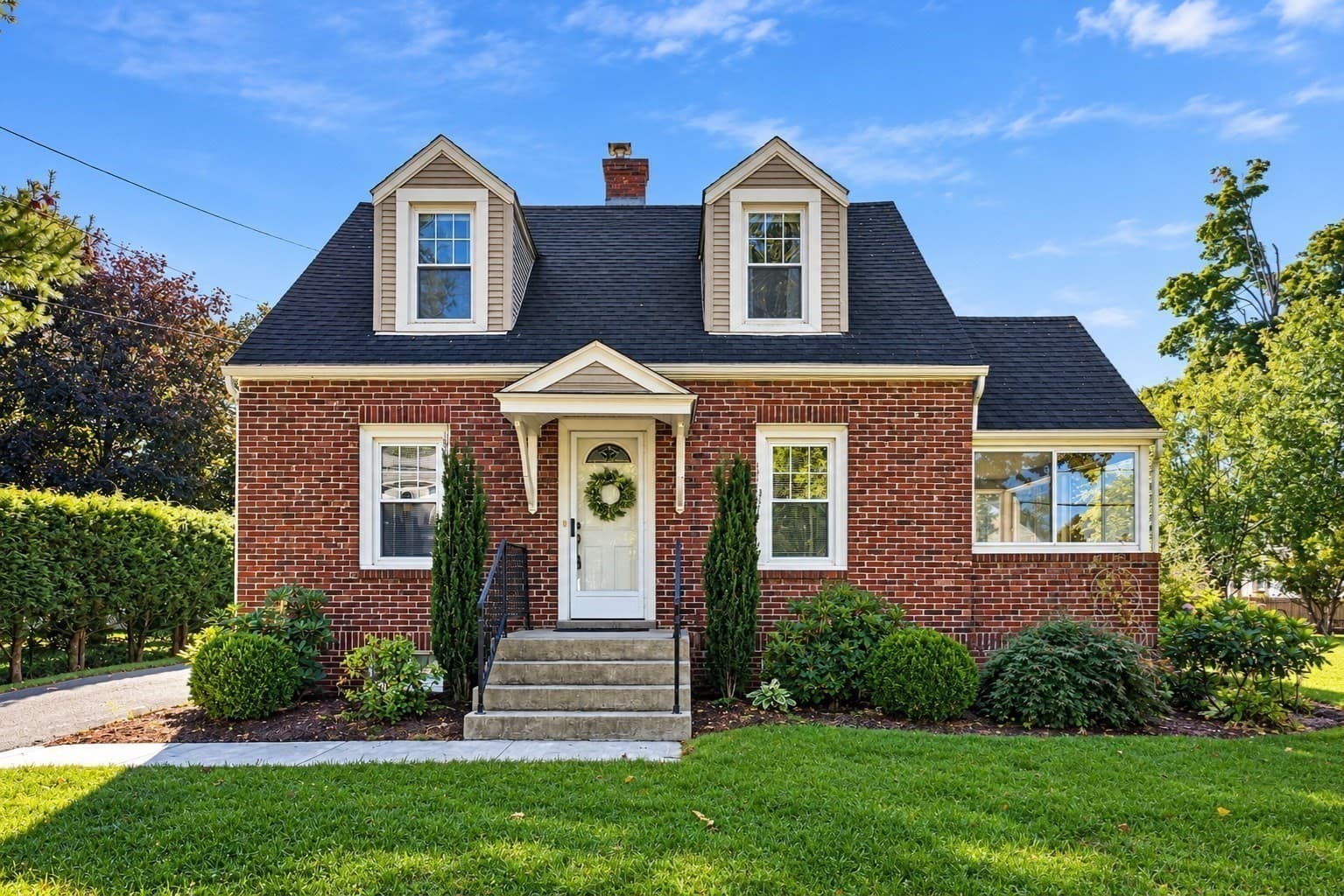 25 Dearborn Street, East Longmeadow MA 01028