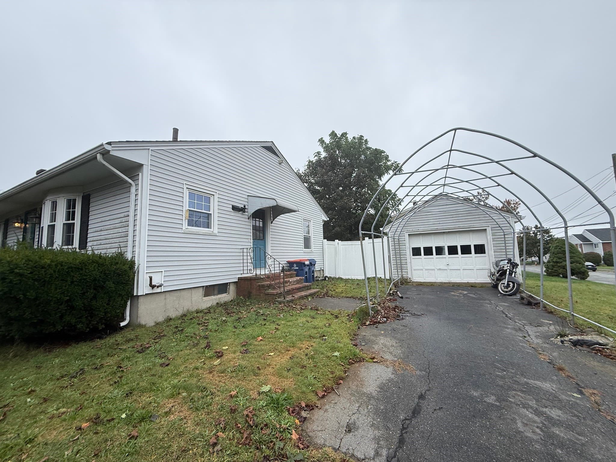 Single Family Residence at 114 Rockway St, New Bedford MA 02740, New Bedford, photo 3 of 13