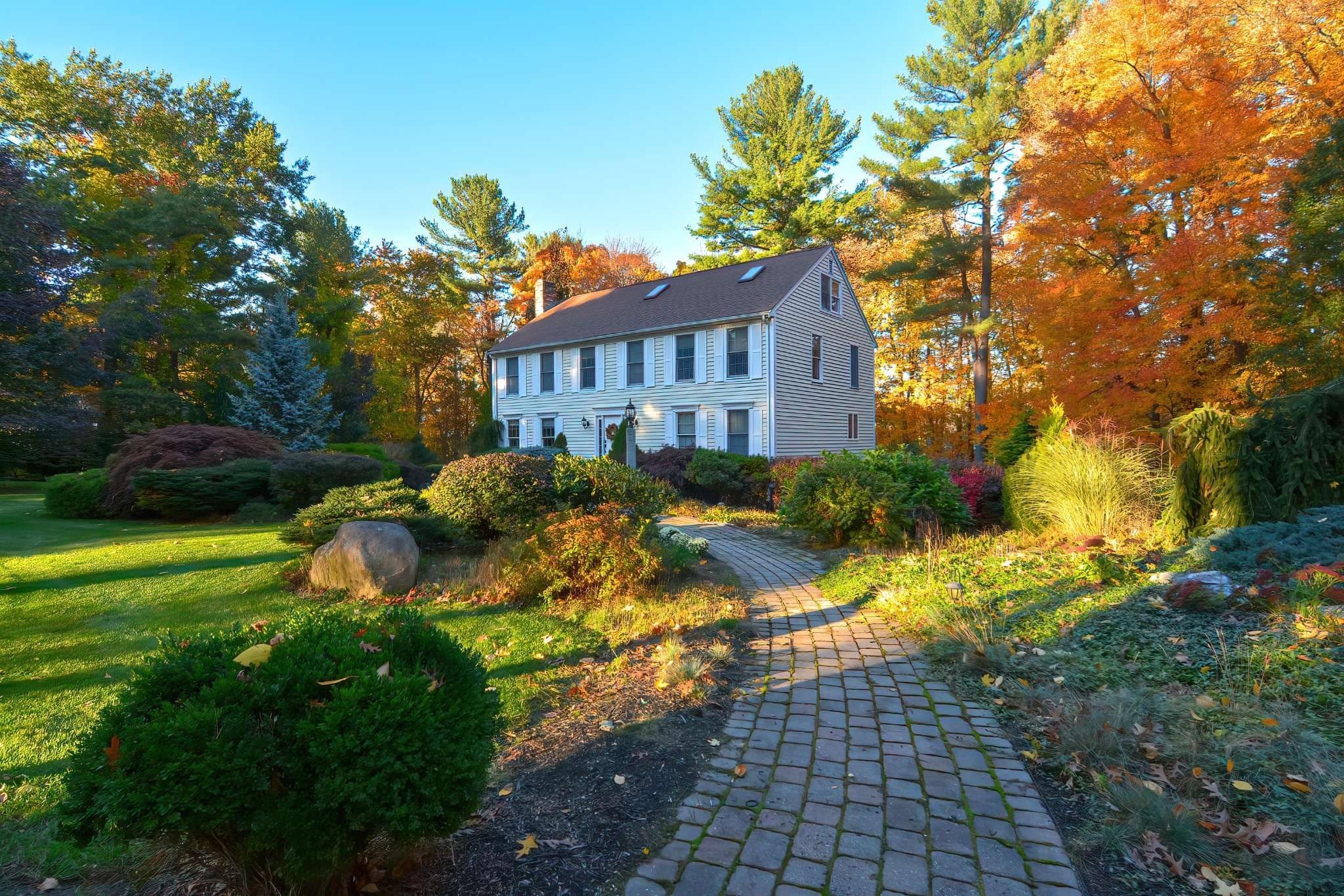Single Family Residence at 8 Greybirch Rd, Andover MA 01810, Andover, photo 8 of 42