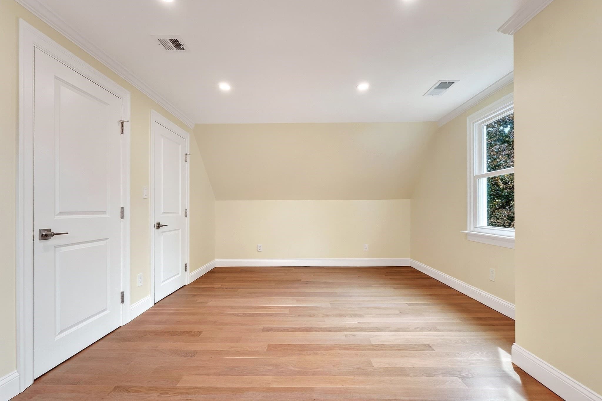 Single Family Residence at 107 Woodley Ave, Boston MA 02132, Boston, photo 23 of 38