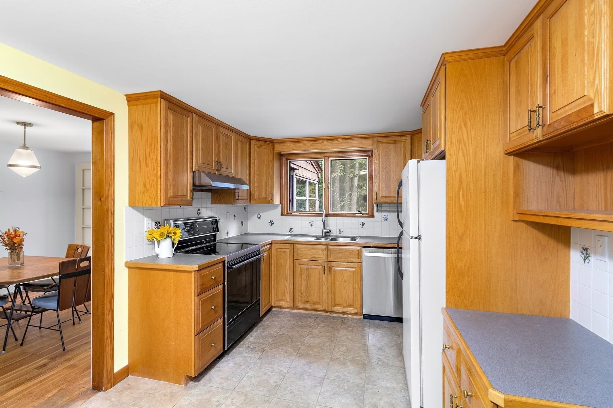 Single Family Residence at 8 Ethelyn Cir, Maynard MA 01754, Maynard, photo 10 of 38