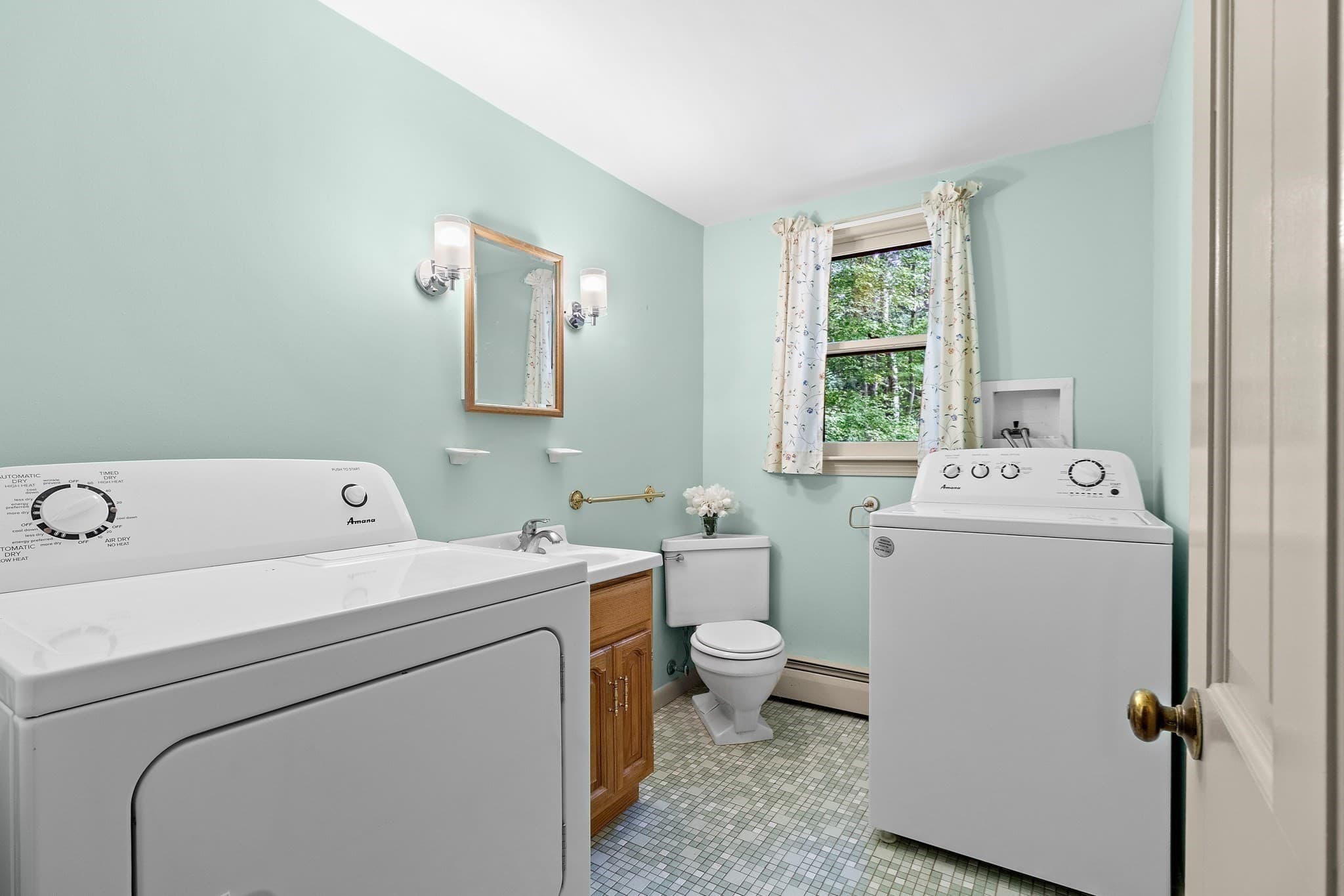 Single Family Residence at 8 Ethelyn Cir, Maynard MA 01754, Maynard, photo 18 of 38