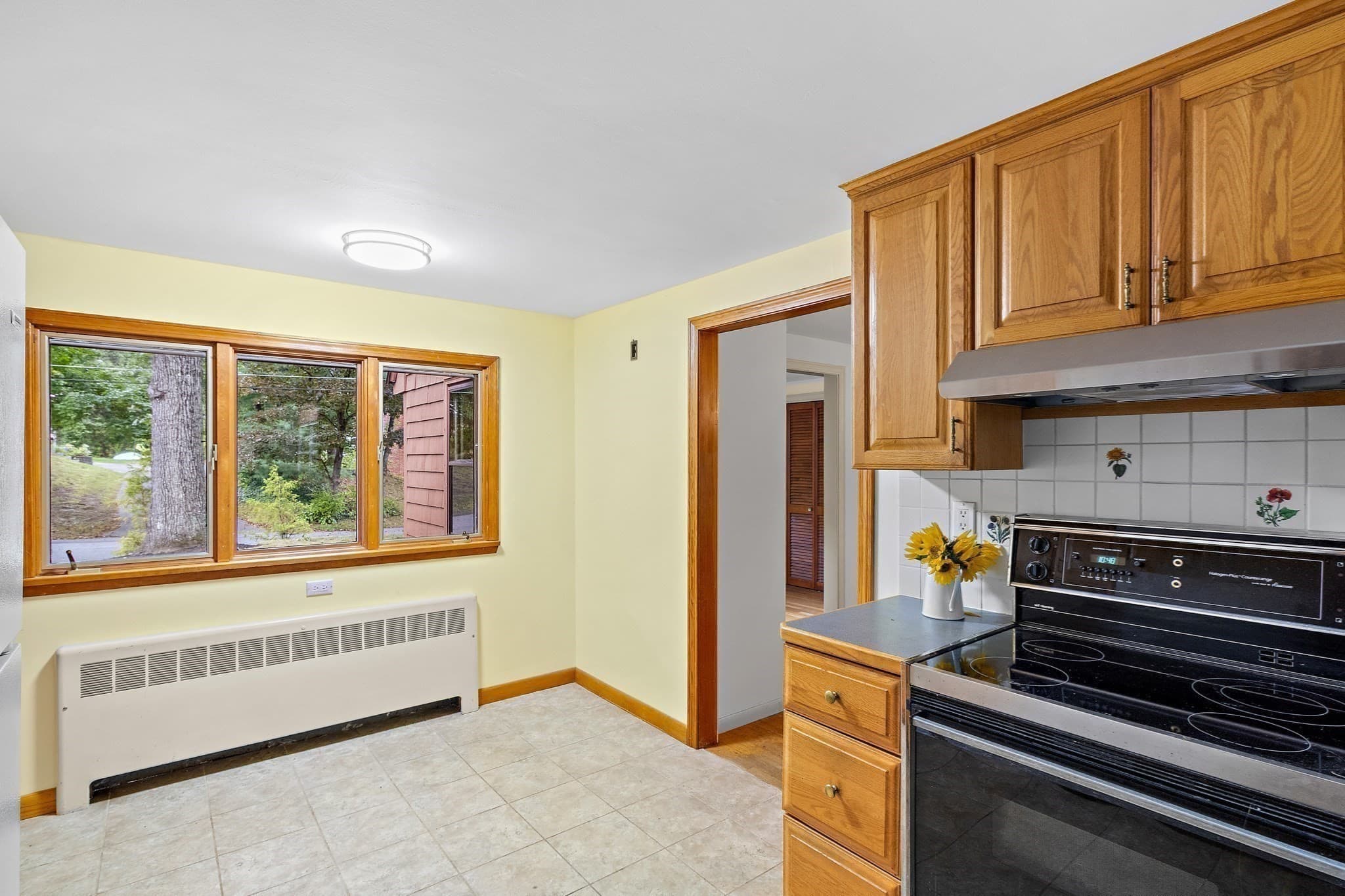 Single Family Residence at 8 Ethelyn Cir, Maynard MA 01754, Maynard, photo 8 of 38