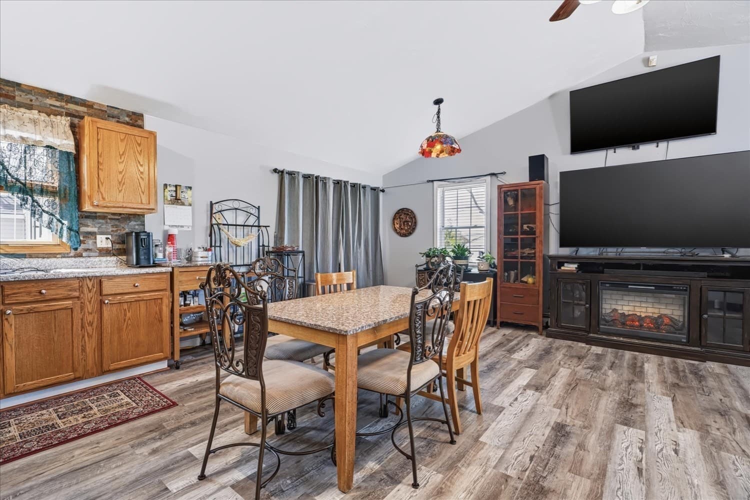 Single Family Residence at 175 Slade St, Fall River MA 02724, Fall River, photo 6 of 23