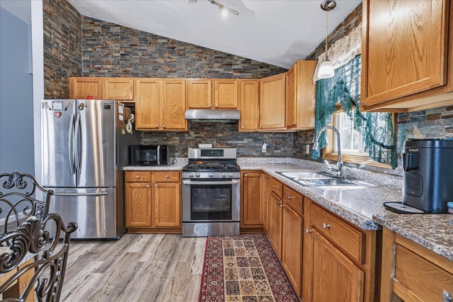 Single Family Residence at 175 Slade St, Fall River MA 02724, Fall River, photo 5 of 23