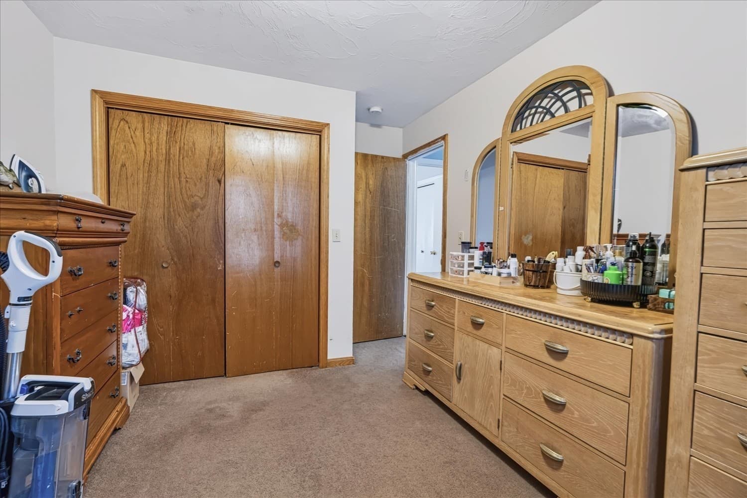 Single Family Residence at 175 Slade St, Fall River MA 02724, Fall River, photo 9 of 23