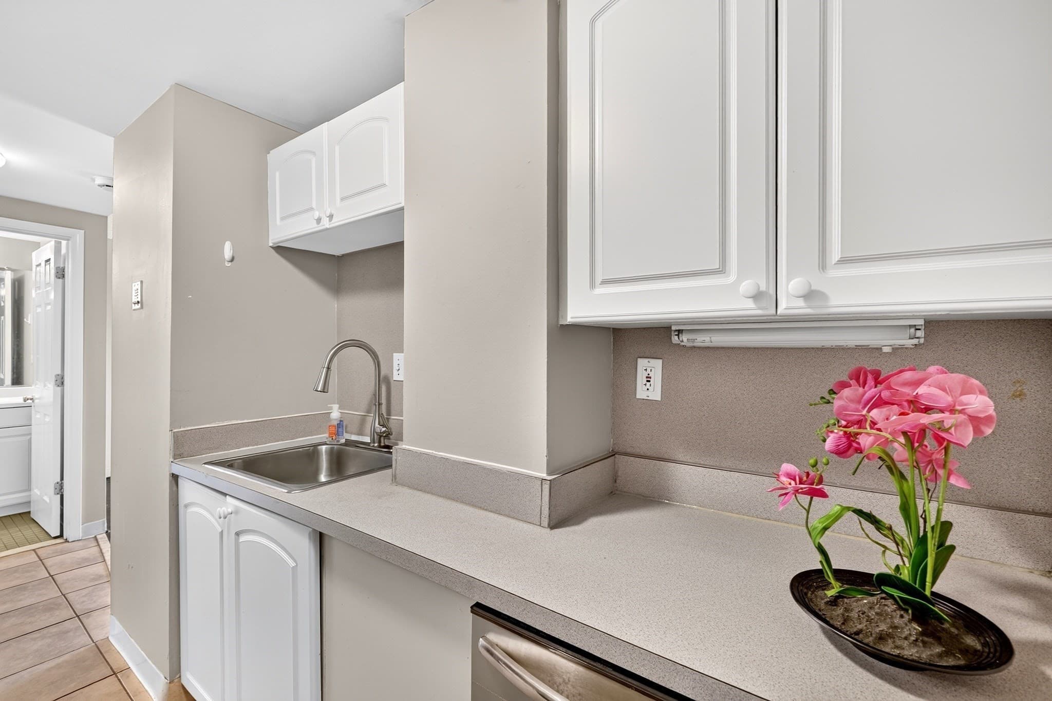 Condominium at 15 N Beacon St # U316, Boston MA 02134, Boston, photo 5 of 19