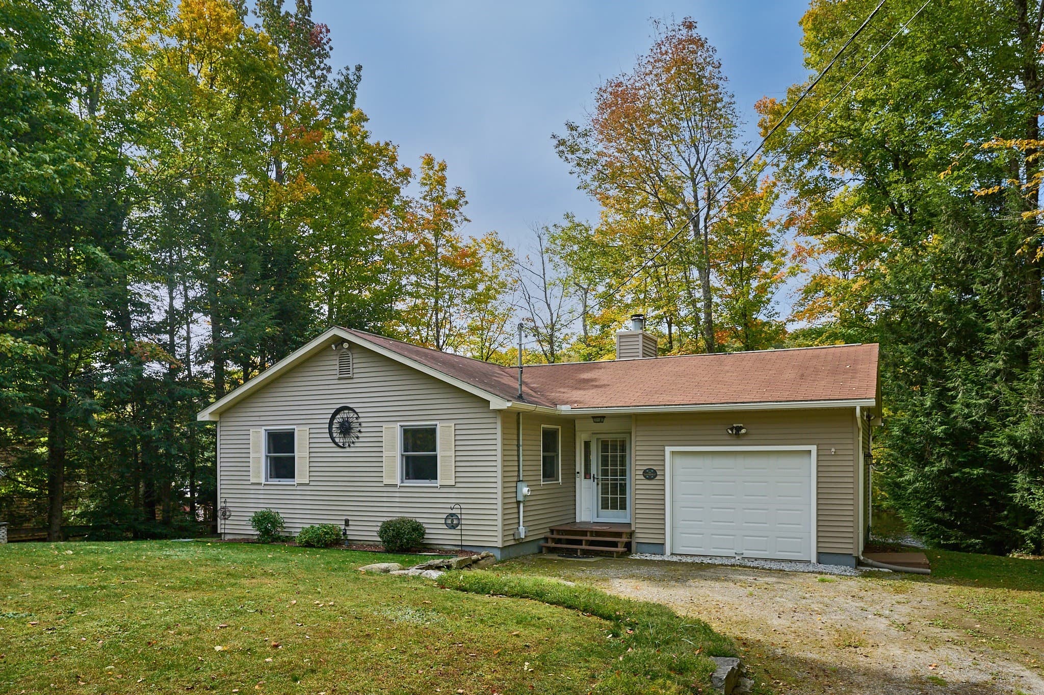 Single Family Residence at 126 Alan A Dale Dr., Becket MA 01223, Becket, photo 2 of 31
