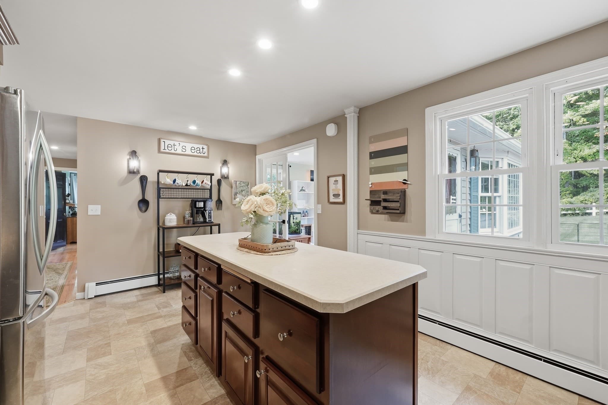 Single Family Residence at 107 Cedar St, Sturbridge MA 01518, Sturbridge, photo 5 of 40