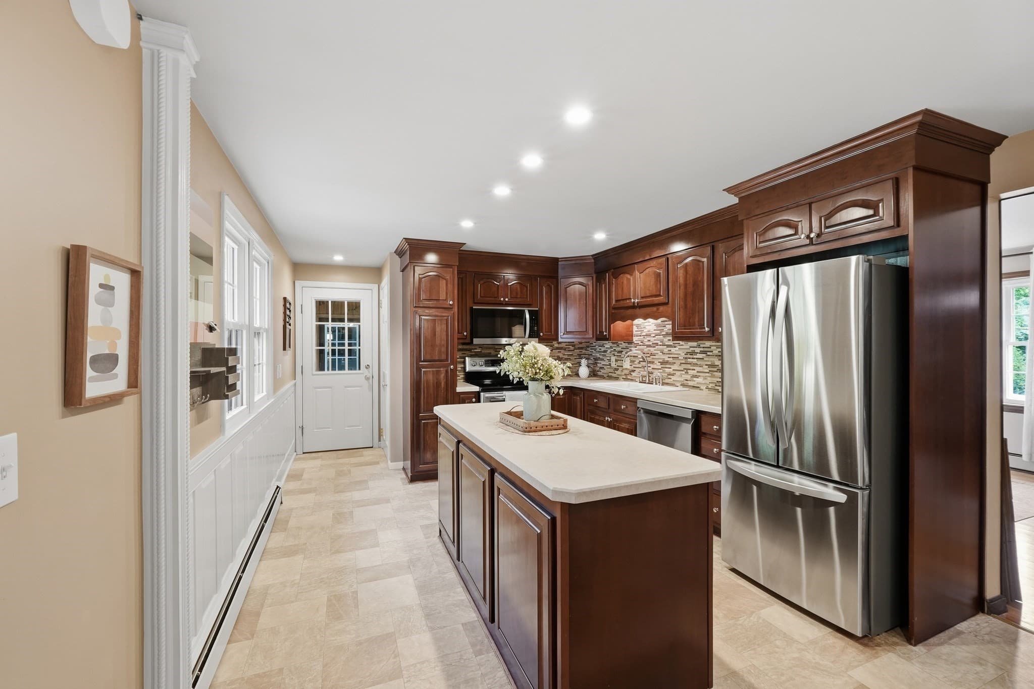 Single Family Residence at 107 Cedar St, Sturbridge MA 01518, Sturbridge, photo 4 of 40